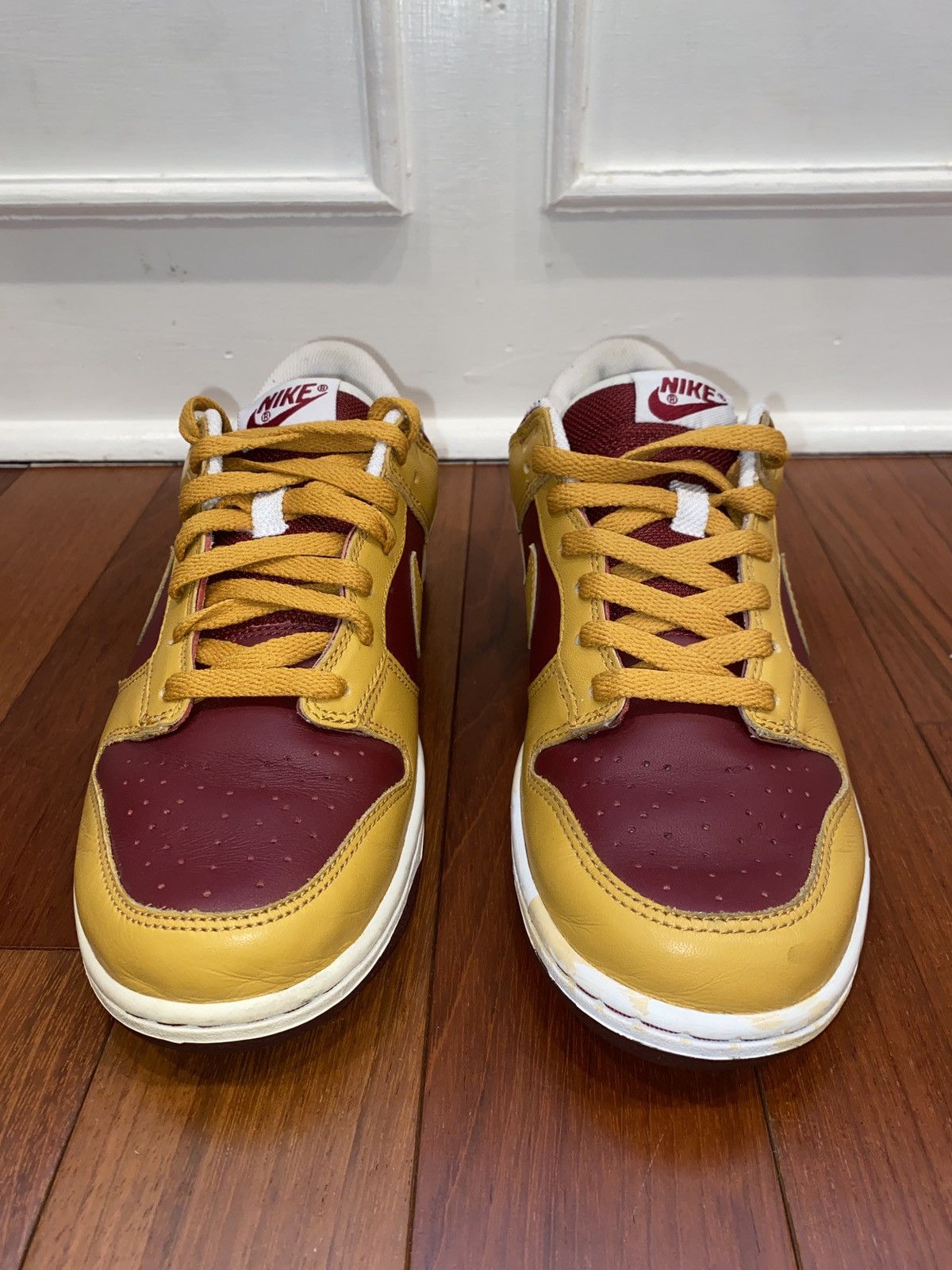 Nike Vintage 2005 Nike Dunk Low Team Red/Gold Leaf Size US 8 / EU 41 - 4 Thumbnail