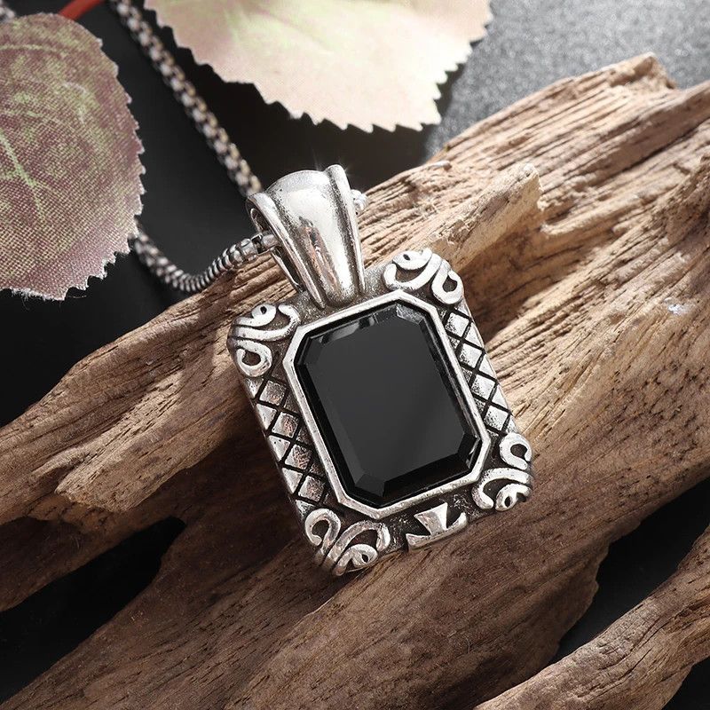 Jewelry × Vintage Vintage Square Black Stone Necklace Size ONE SIZE - 4 Thumbnail