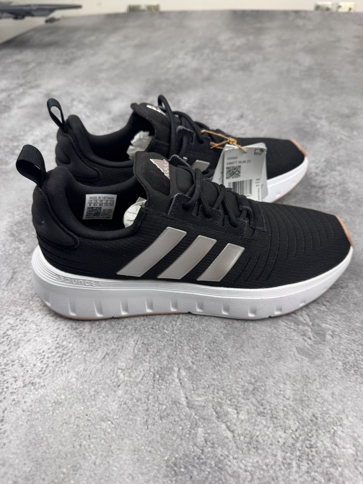 Adidas Adidas Duramo SL 2.0 Women NWT Black White Running Shoes Size US 10.5 / IT 40.5 - 4 Thumbnail
