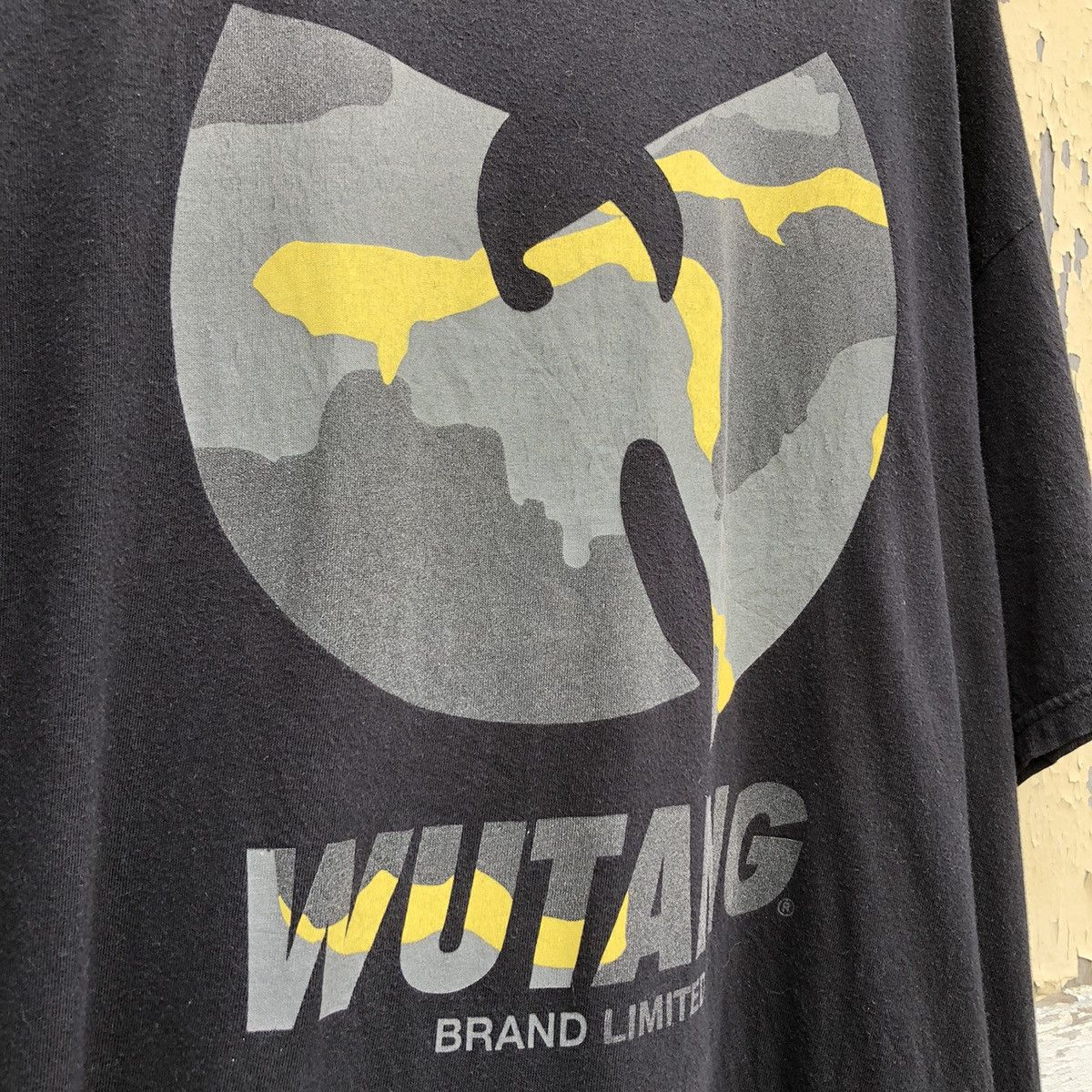 Band Tees 🔥Rare🔥 Wutang Brand Limited Big Saiz Tshirt Size US XXL / EU 58 / 5 - 4 Thumbnail