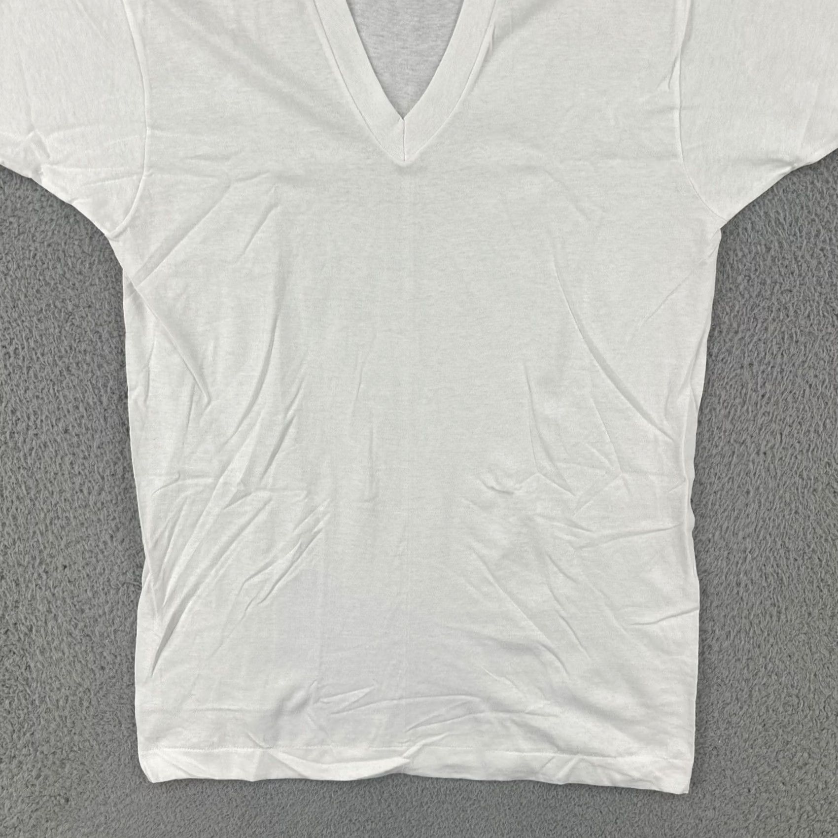 Fruit Of The Loom VINTAGE Fruit Of the Loom Adult Large White V Neck T Shirt Made In USA 1980s Size US L / EU 52-54 / 3 - 4 Thumbnail