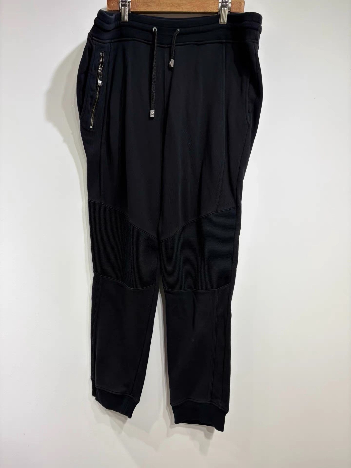 Versace VERSACE Men's Fleece-lined Black Casual Pants K29 Size US 33 - 1 Thumbnail
