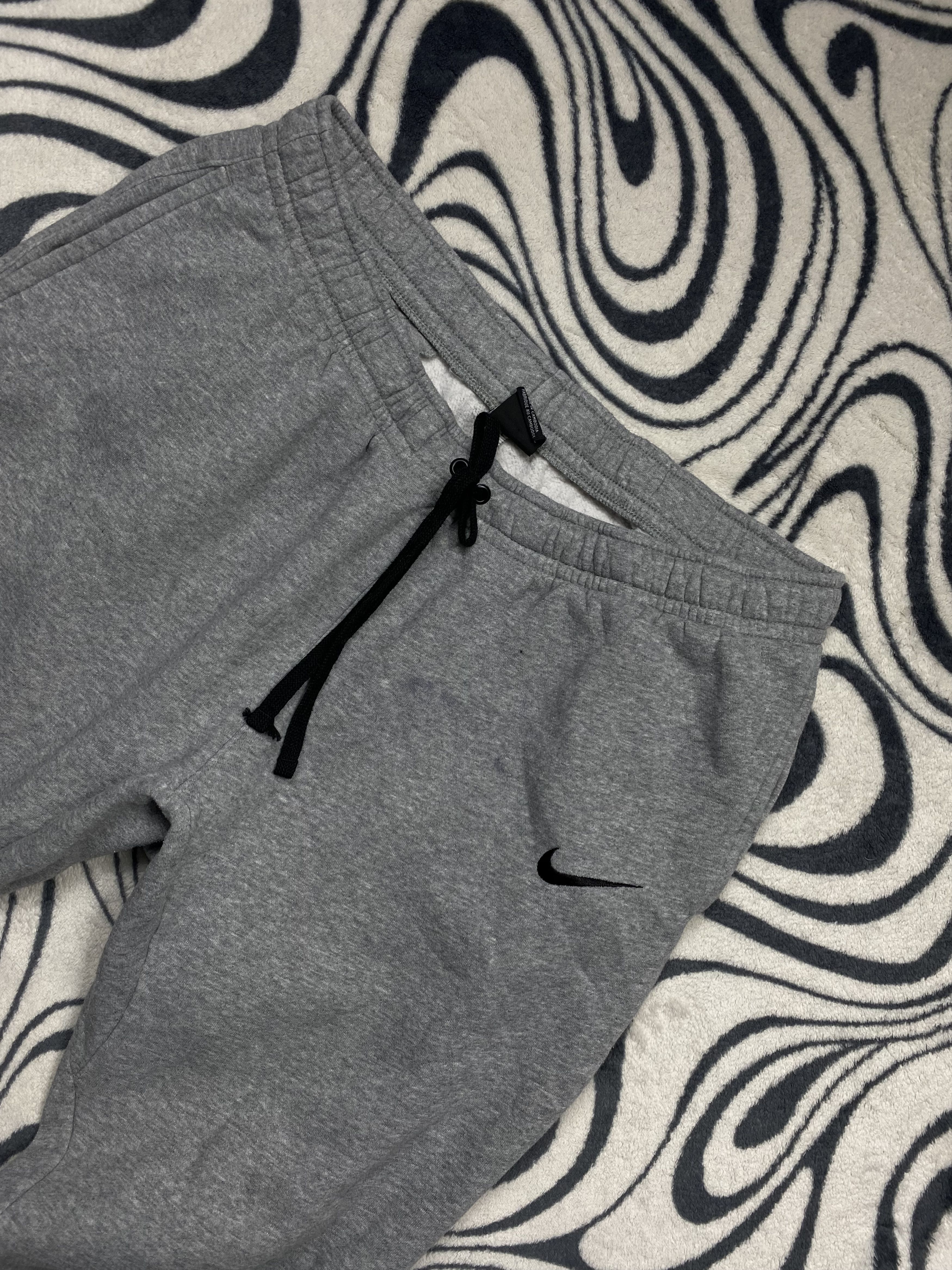 Nike Nike Mens Baggy Sweatpants Y2K Pants Size US 36 / EU 52 - 2 Thumbnail