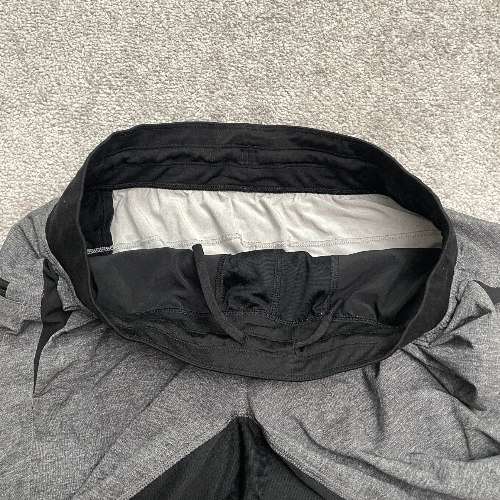 Lululemon Lululemon Active Shorts Mens M Gray Zip Pockets Stretch Drawstring 30x11 Short Athletic Size US 31 - 5 Thumbnail