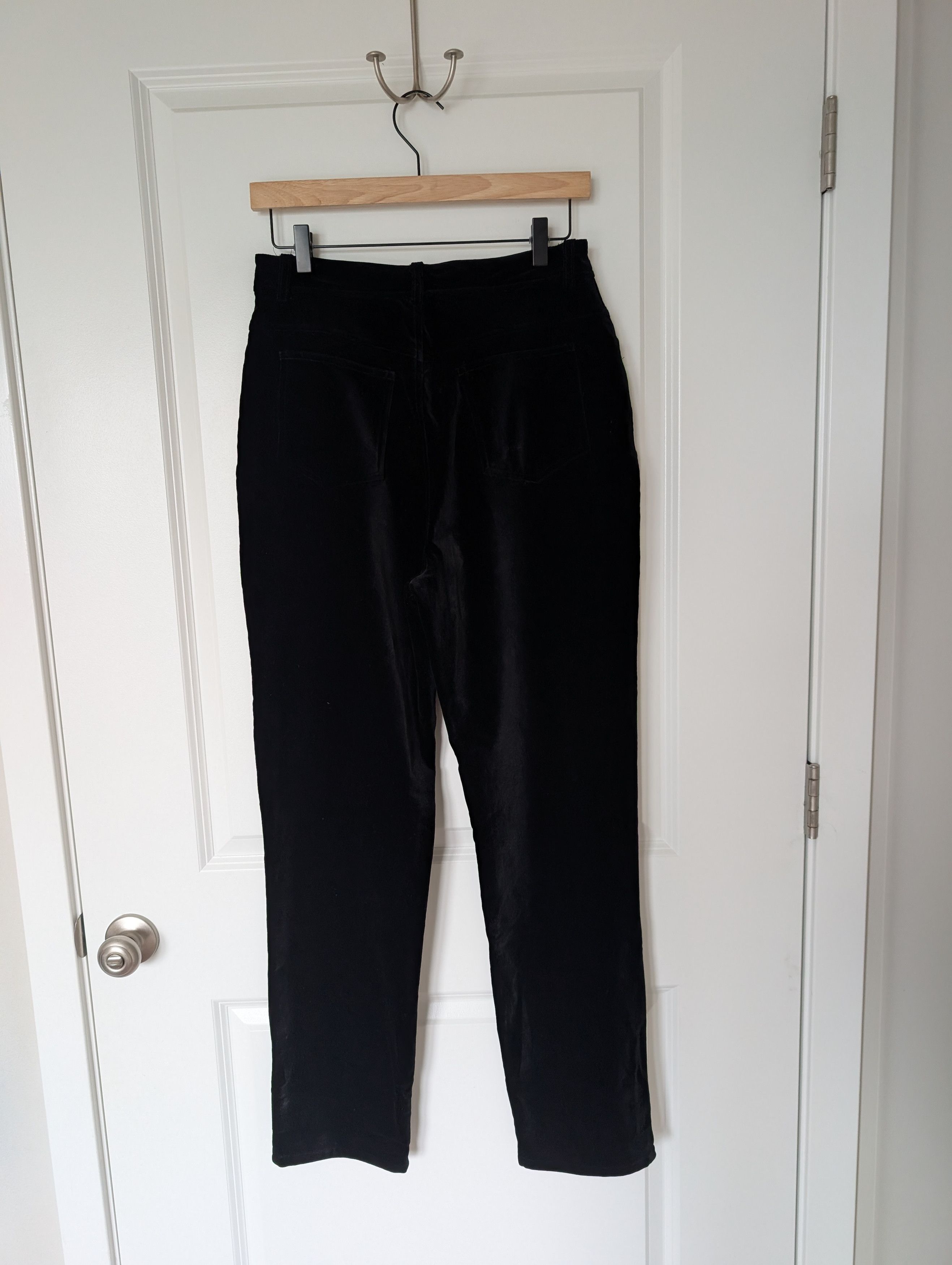 St. John St. John Sport Marie Gray Velvet Straight Leg Pants Size 30" / US 8 / IT 44 - 4 Thumbnail