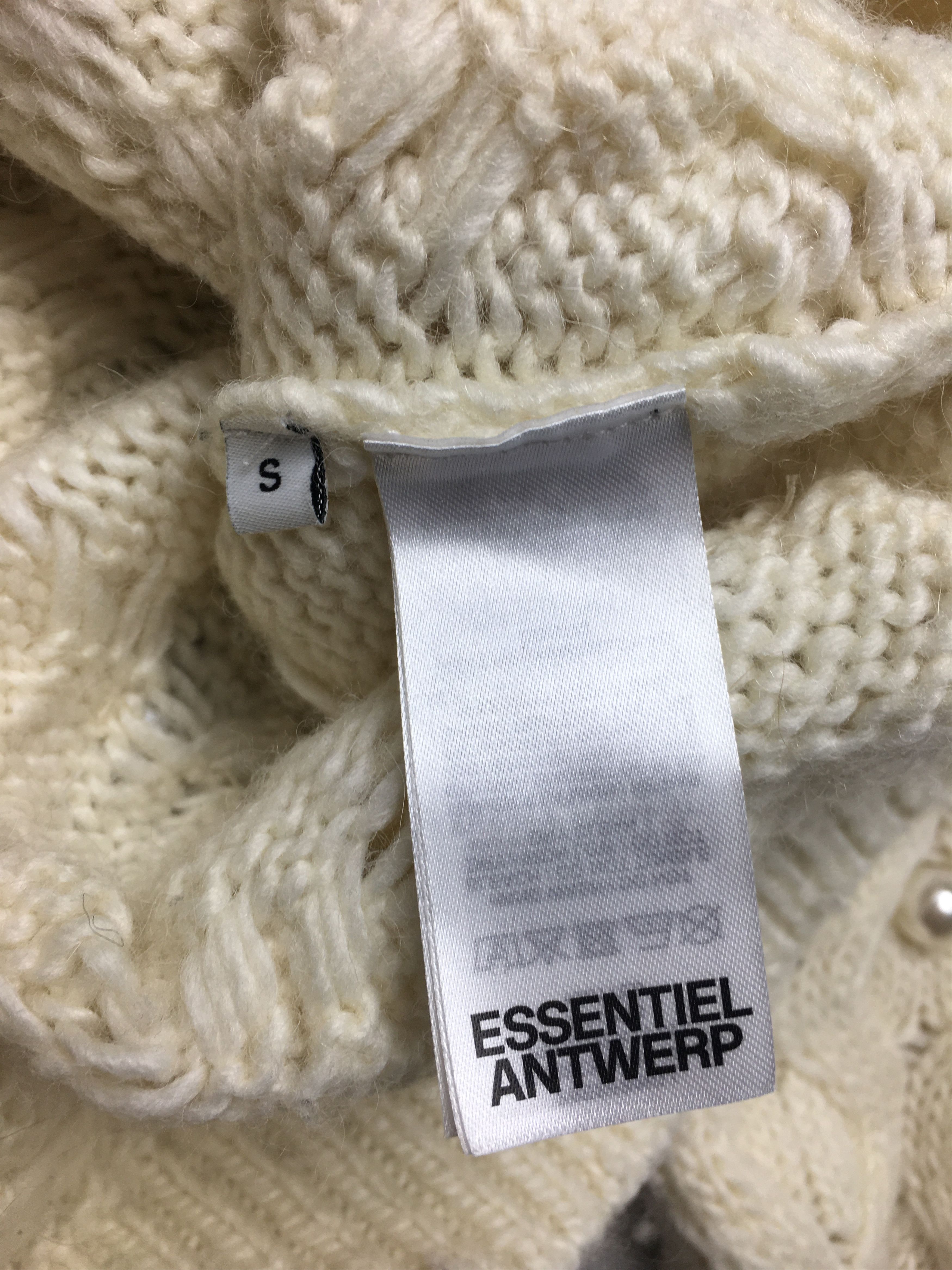 Essentiel Antwerp Essential Antwerp Cable Knitted Sweater Pearl Embellishments Size S / US 4 / IT 40 - 16 Thumbnail