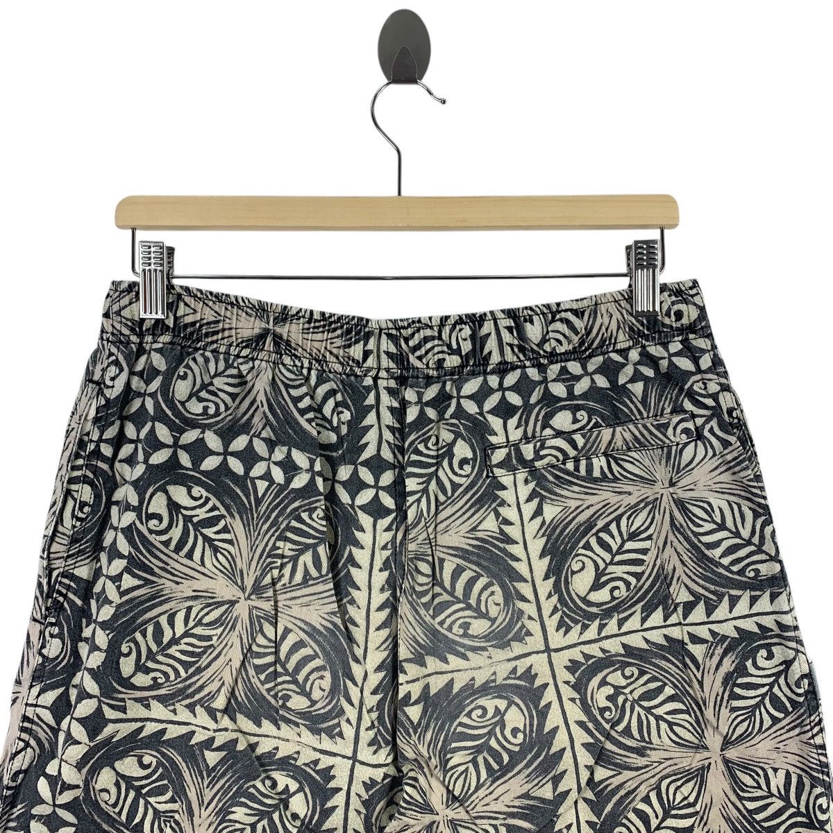 Vintage Vintage SHOK surf floral design short surf pants Size US 30 / EU 46 - 10 Thumbnail