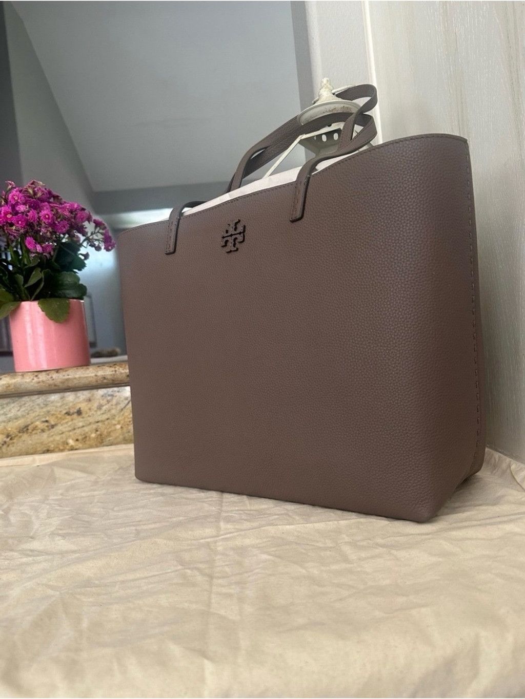 Tory Burch New Tory Burch McGraw Leather Tote Bag Size ONE SIZE - 2 Thumbnail