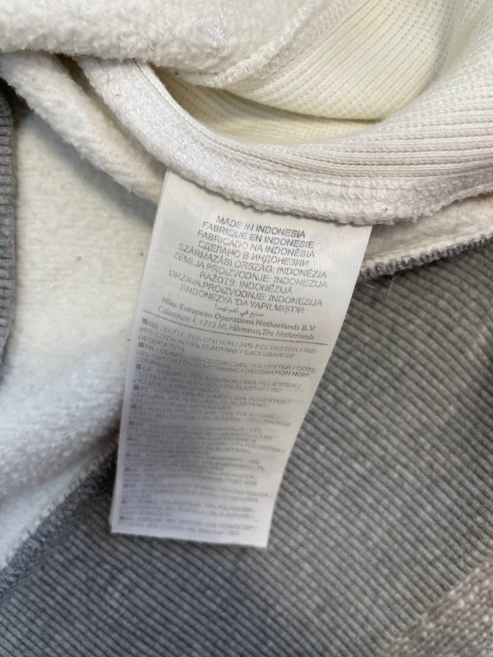 Nike Vintage Sweatshirt With a Hood Nike Size M Size US M / EU 48-50 / 2 - 9 Thumbnail
