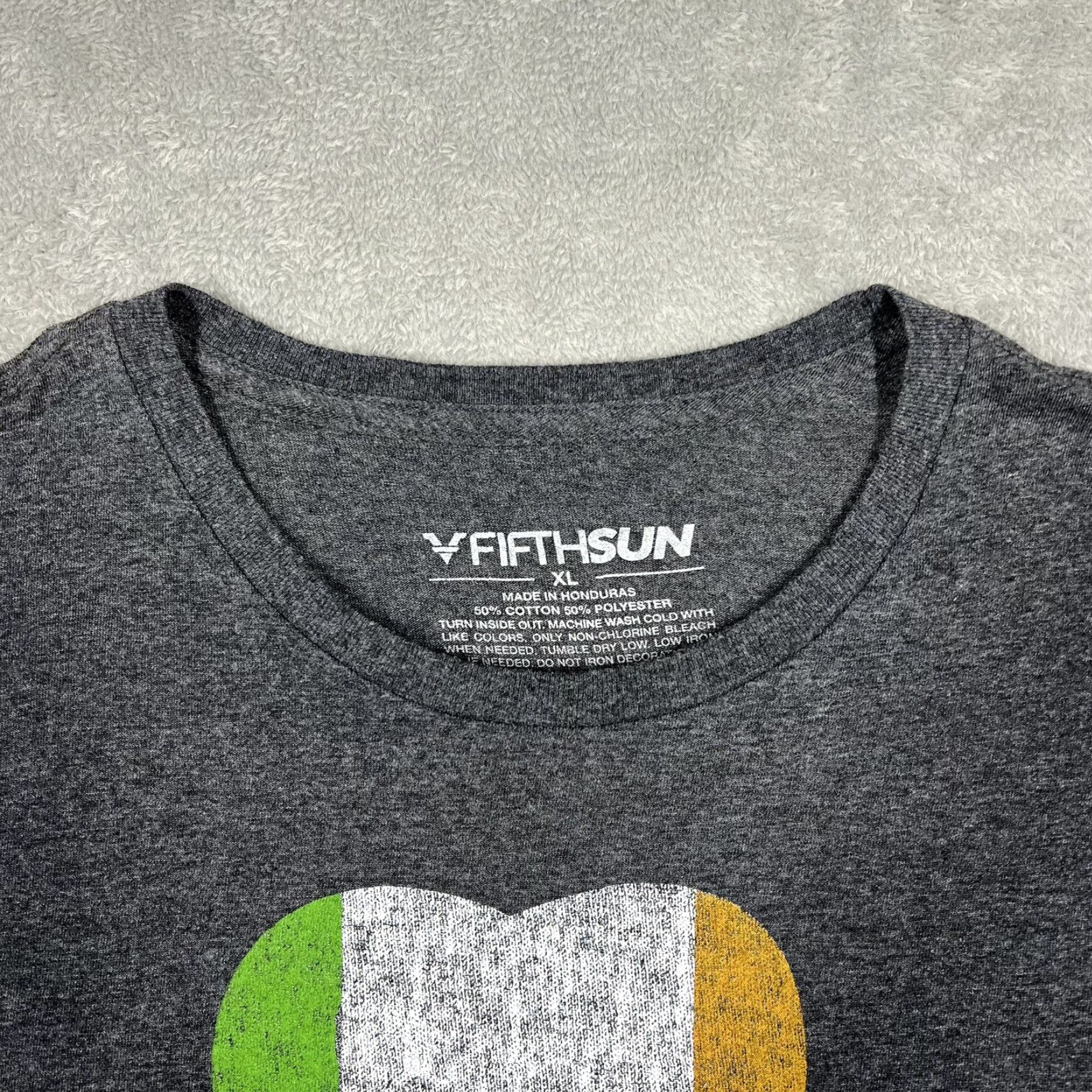Vintage FifthSun Mens XL Dark Grey T-Shirt Ireland Themed Clover Graphic Tee Size US XL / EU 56 / 4 - 5 Thumbnail