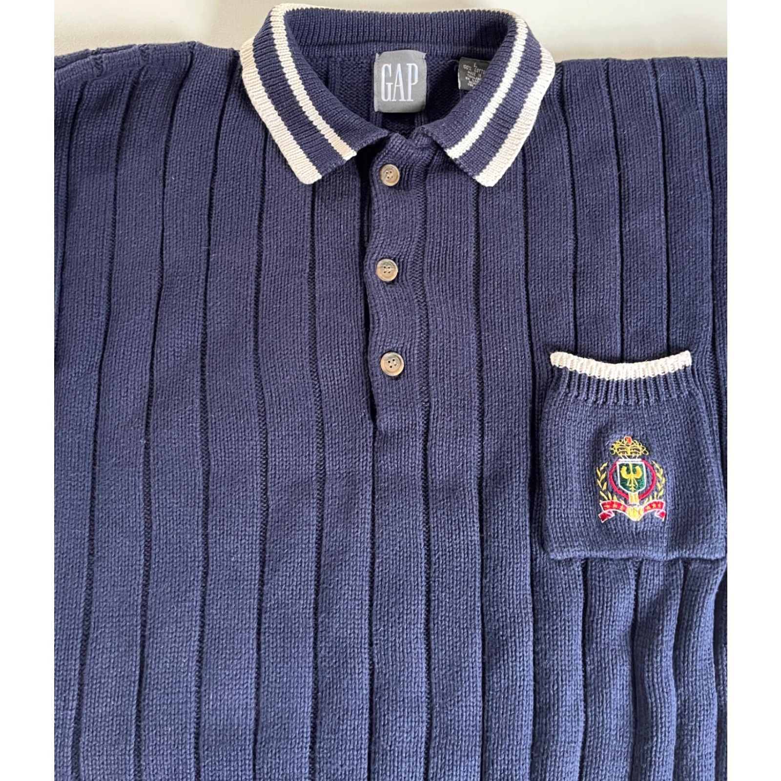 Gap VINTAGE Gap Men's Knit Collared Sweater 90s Embroidered Crest Navy Sz L Size US L / EU 52-54 / 3 - 4 Thumbnail
