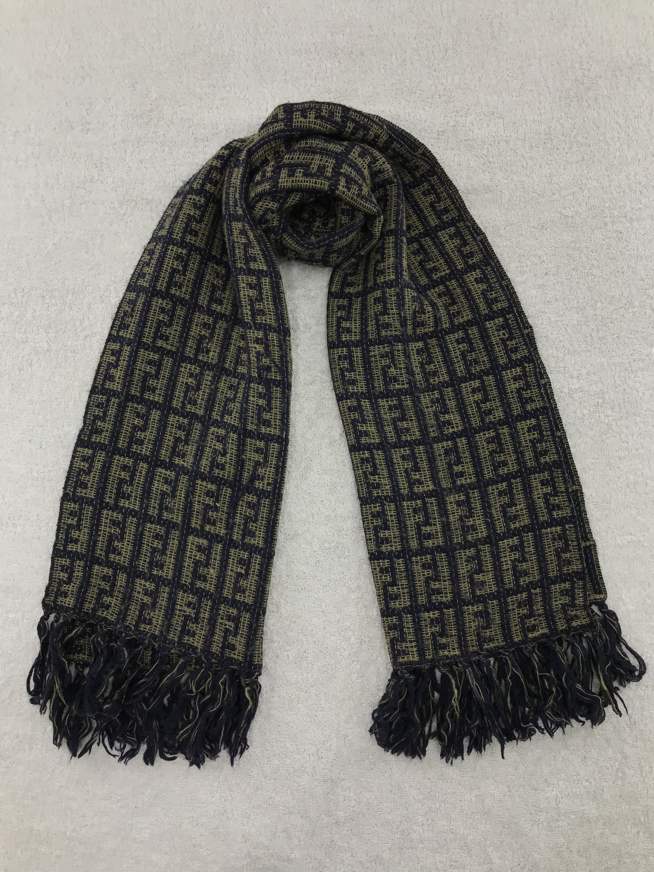 Vintage Fendi Scarf / Muffler / Neckwear - WW978 Size ONE SIZE - 1 Thumbnail