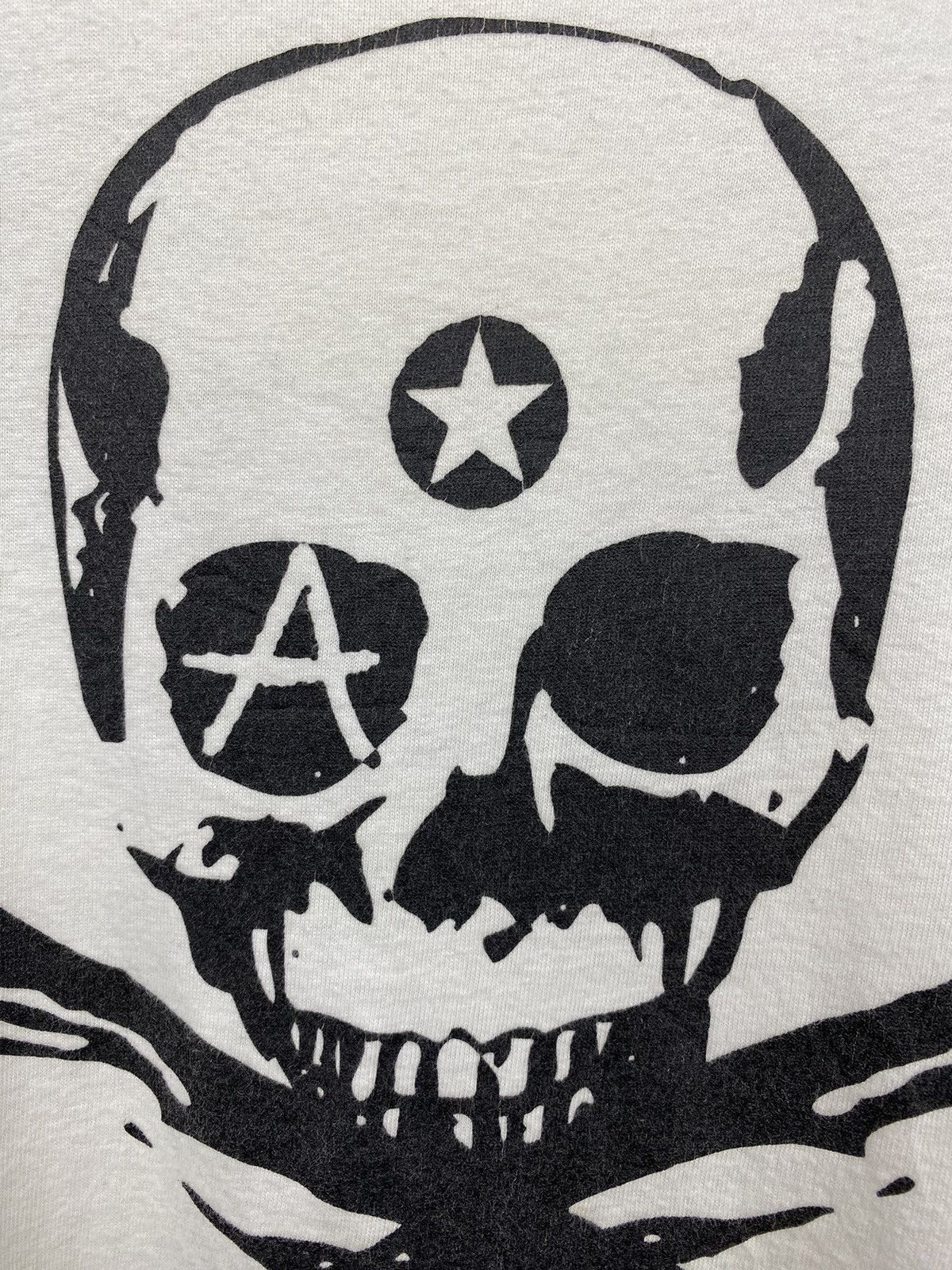 Vintage Vintage LOVERS ROCK Skulls The Anarchy Rare Graphics Tee Size US L / EU 52-54 / 3 - 3 Thumbnail
