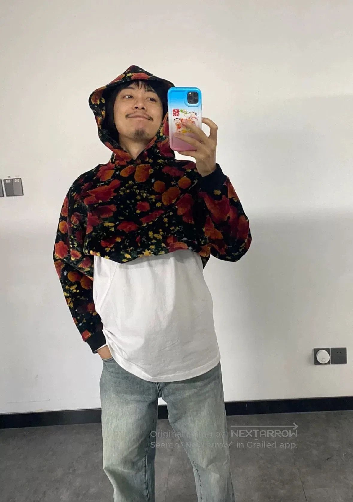 Louis Vuitton Louis Vuitton Floral Print Hoodie FW21. Size US S / EU 44-46 / 1 - 7 Thumbnail