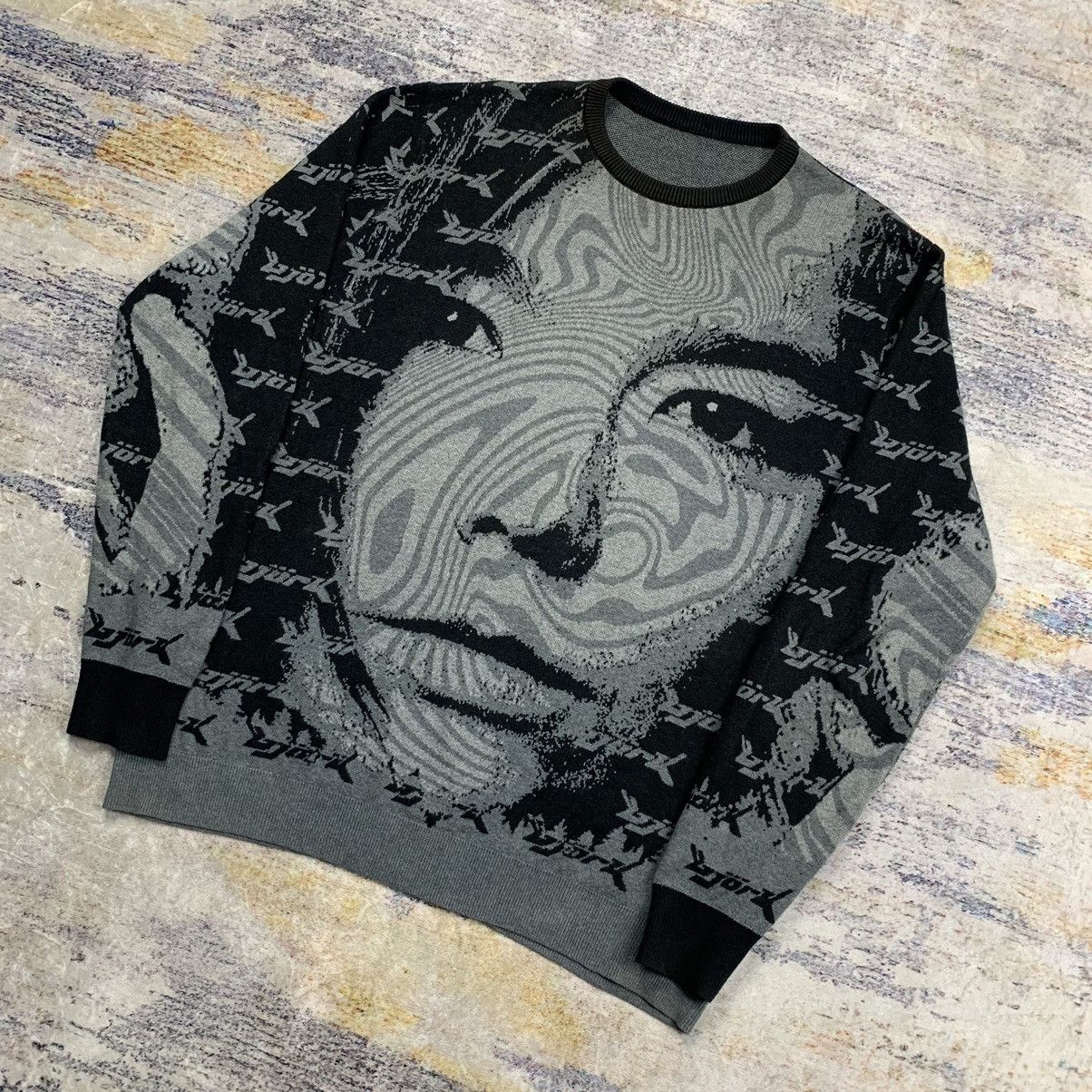 Band Tees Custom made bjork knit sweater Size US XL / EU 56 / 4 - 3 Thumbnail