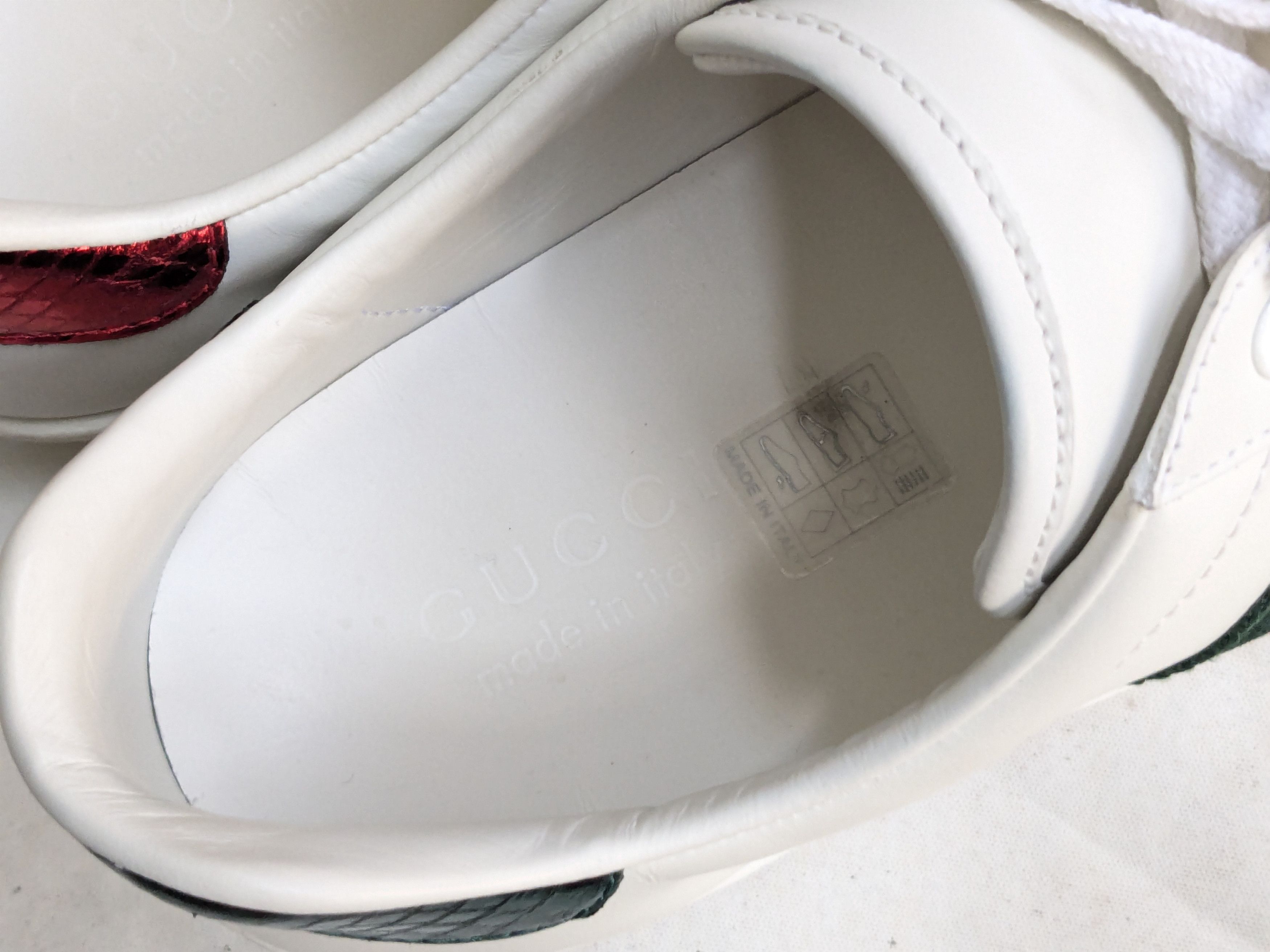 Gucci Gucci Ace White Bee Leather 8 Low Tops Web Elastic Size US 8 / EU 41 - 8 Thumbnail