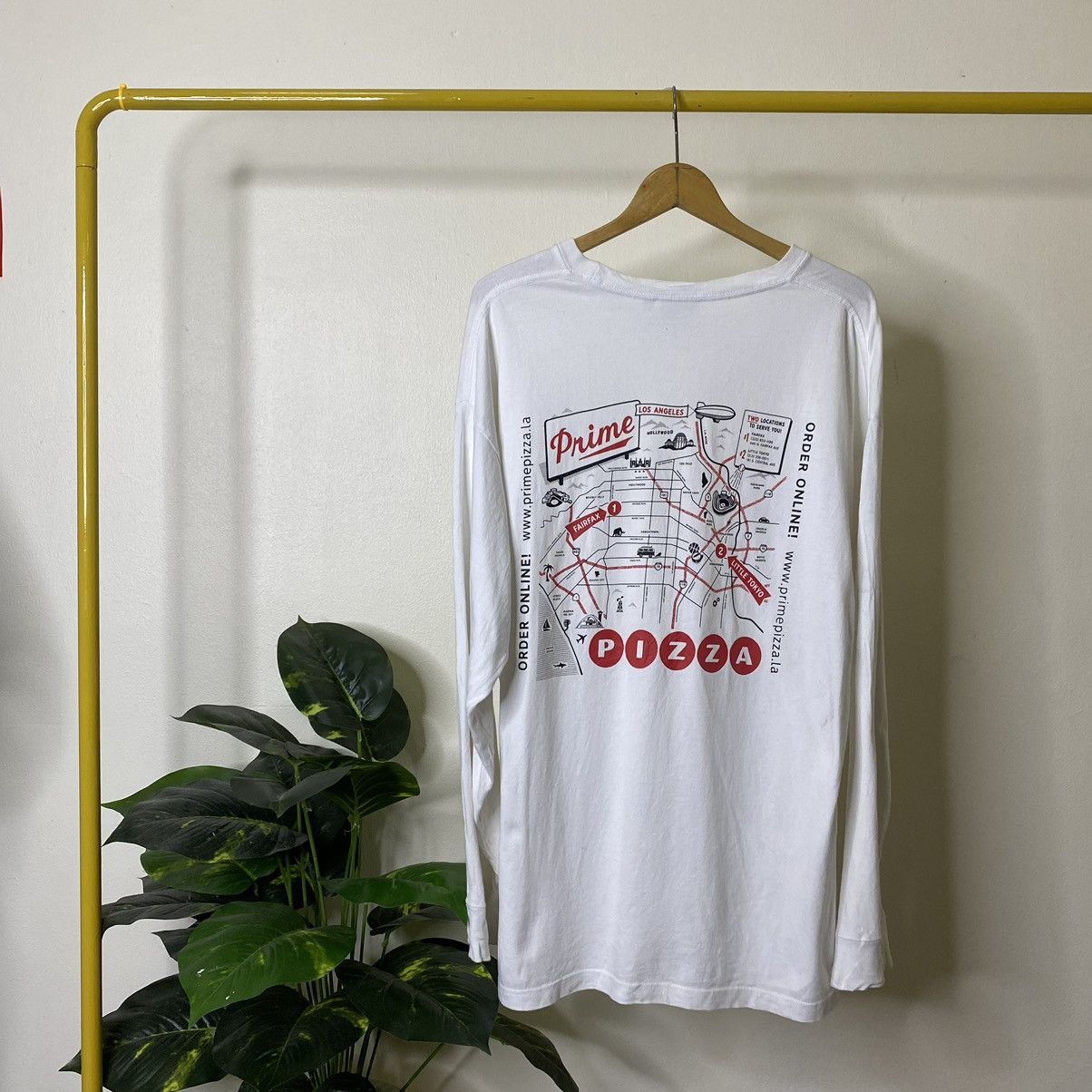 Japanese Brand Prime Pizza Meets Niko And ... Collaboration T Shirt Size US XL / EU 56 / 4 - 1 Thumbnail