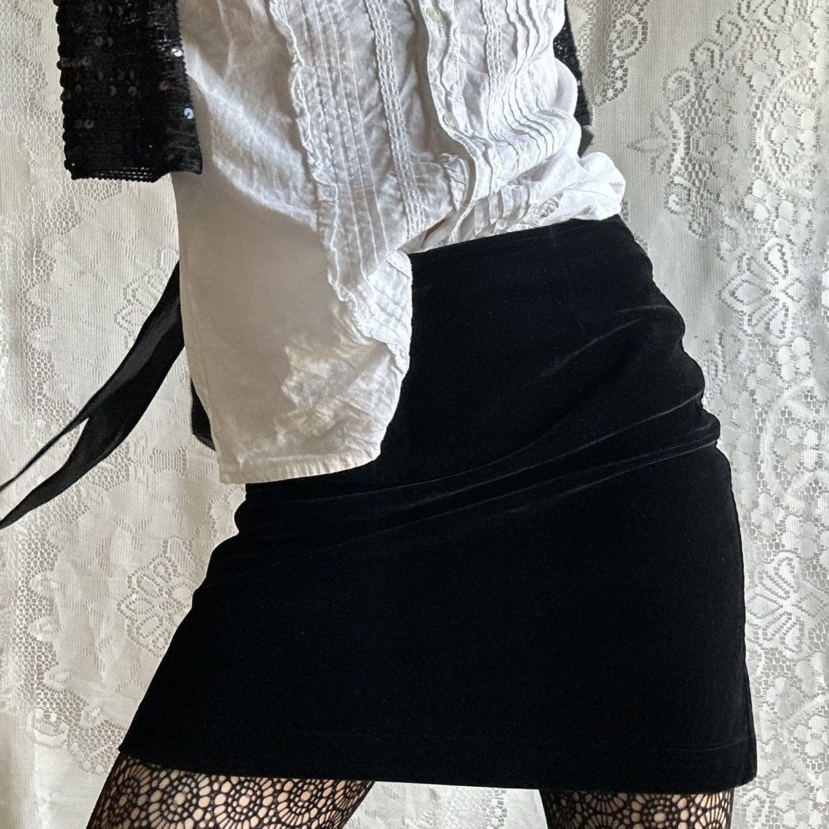 Armani 90s Vintage Armani Jeans velvet skirt Size 27" / US 4 / IT 40 - 3 Thumbnail