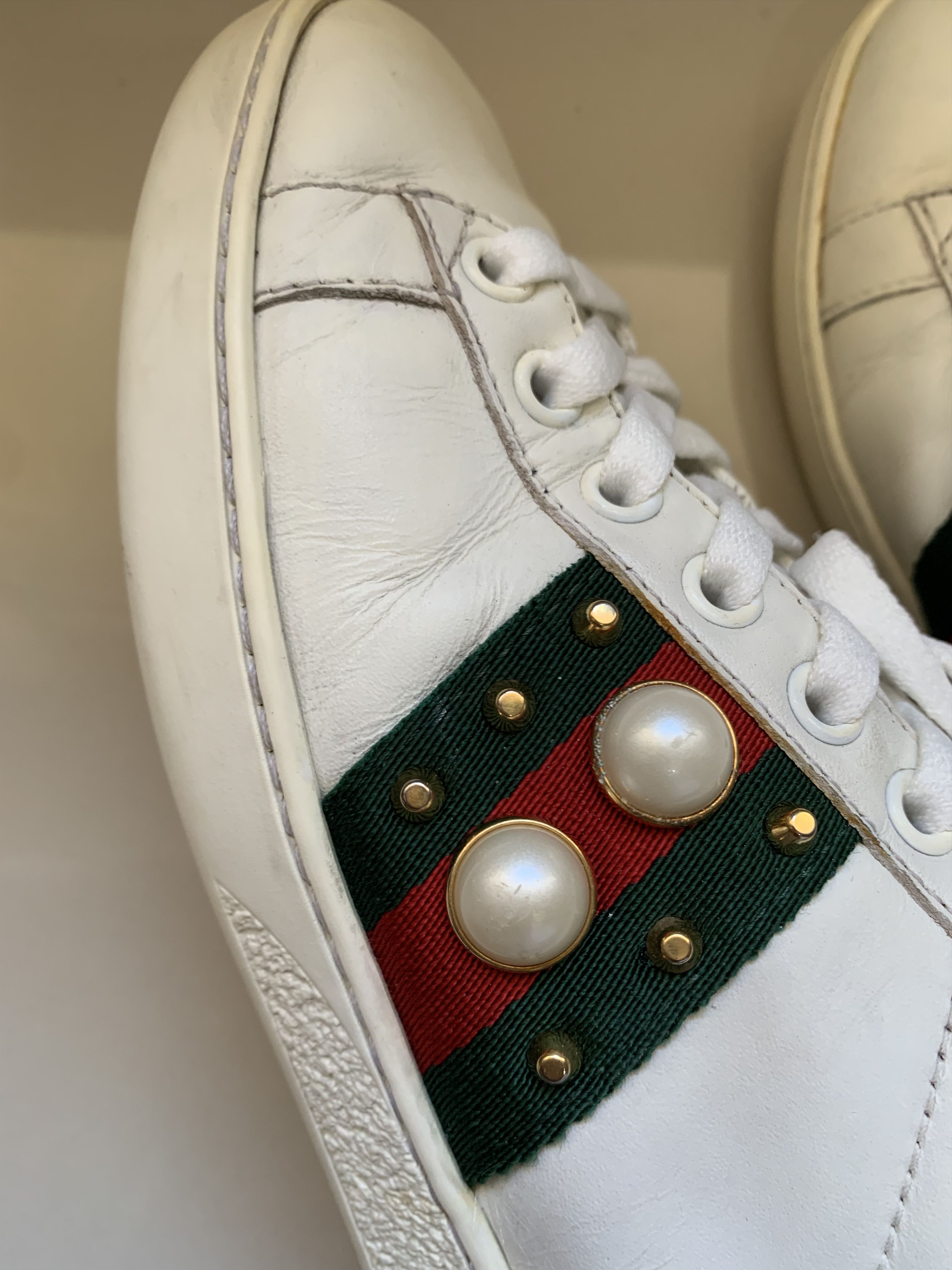 Gucci Gucci White Leather Pearl Studded Ace Low Sneakers EU 35 Size US 5 / IT 35 - 6 Thumbnail