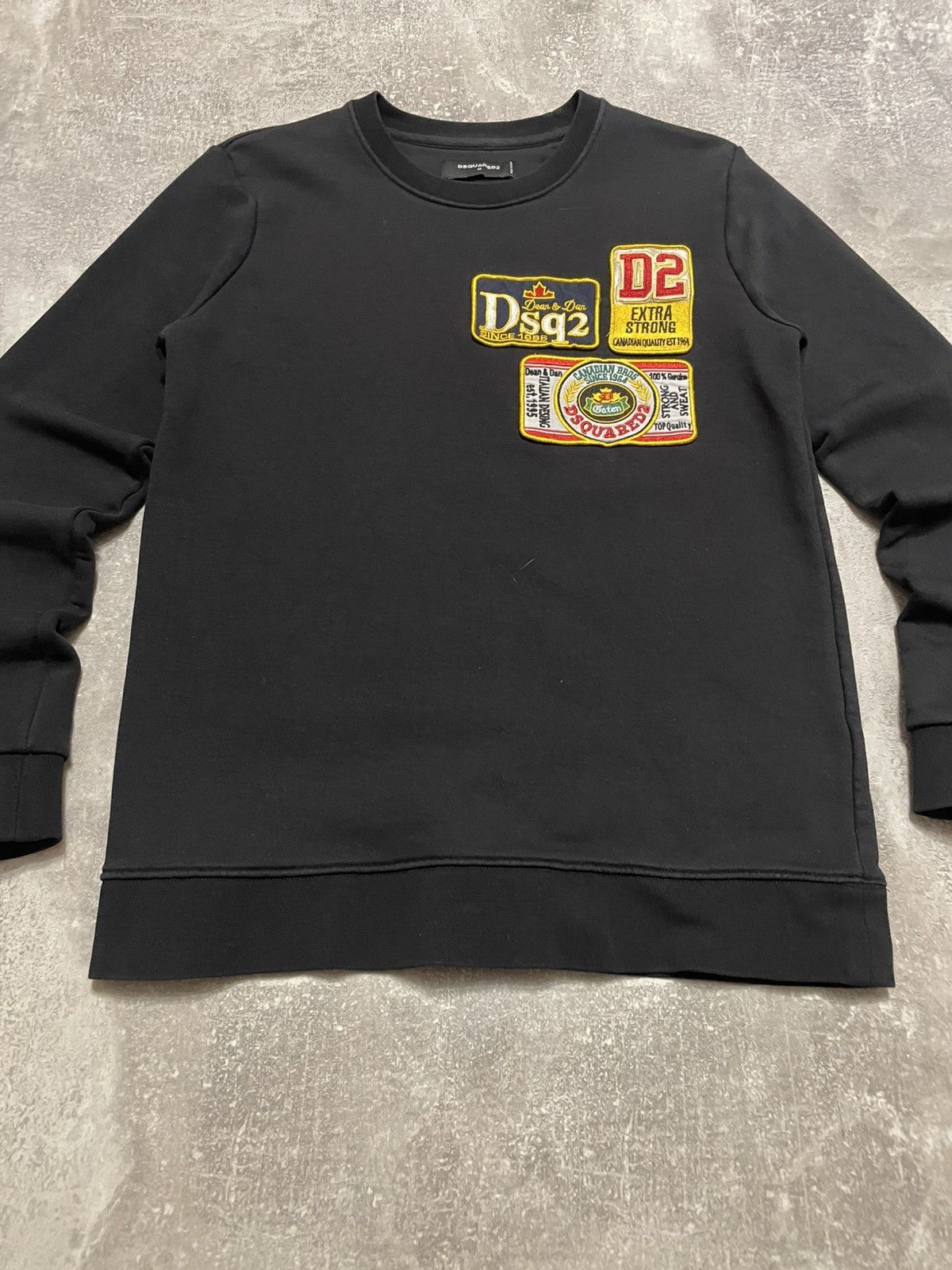 Dsquared2 Vintage Dsquared 2 Patches Sweatshirt Crewneck Size US M / EU 48-50 / 2 - 3 Thumbnail
