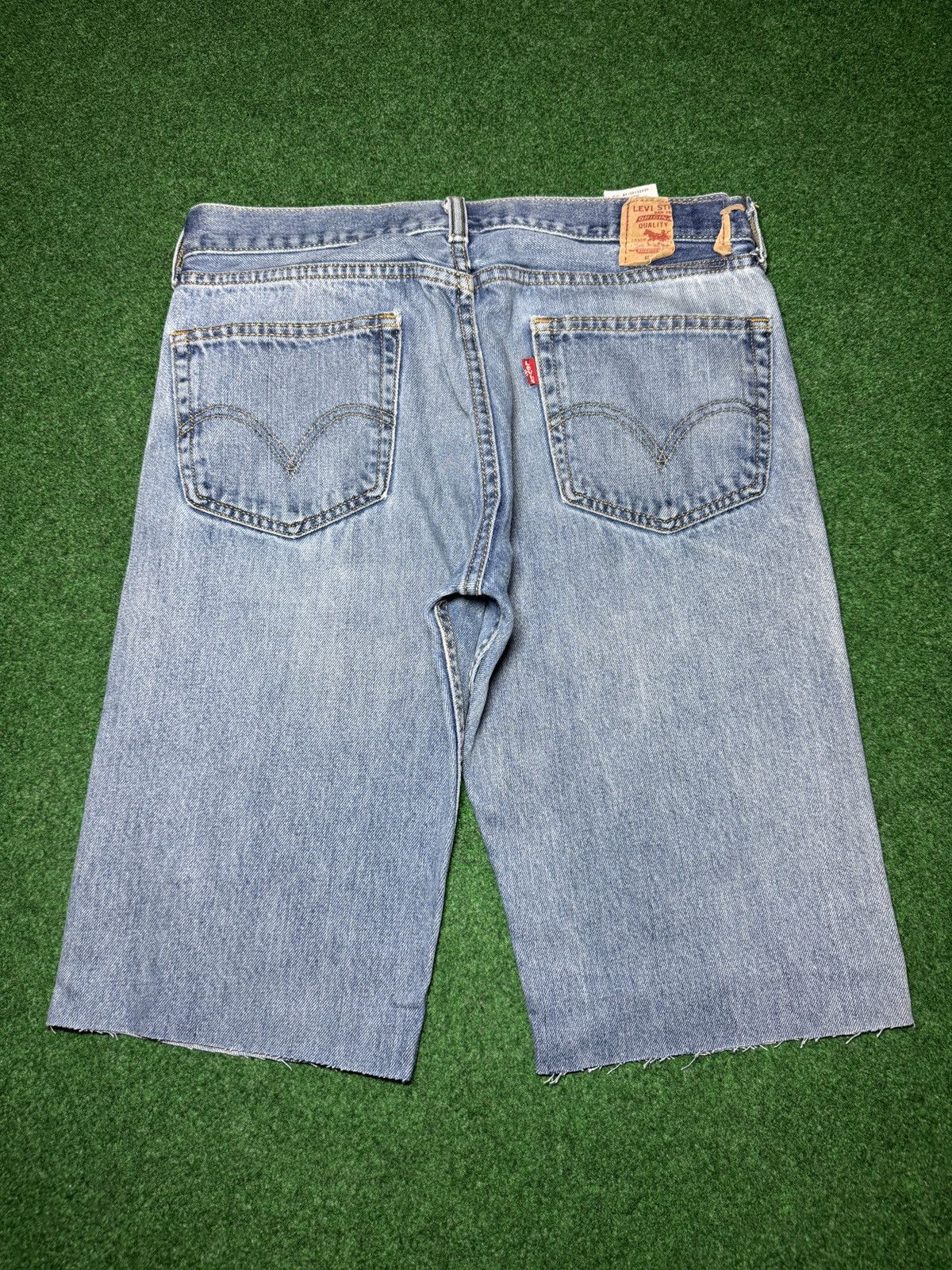 Levi's Y2K Levi Cutoff Jorts Regular Fit Grunge Skater Denim Shorts Size US 33 - 1 Thumbnail