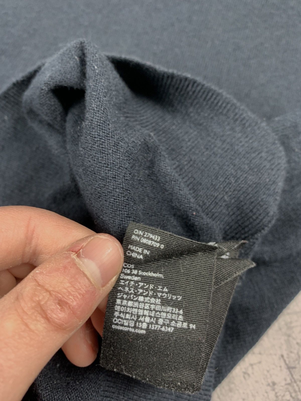 Cos COS Wool Cotton Sweater Women’s Size M Navy Blue Luxury Top Size M / US 6-8 / IT 42-44 - 6 Thumbnail
