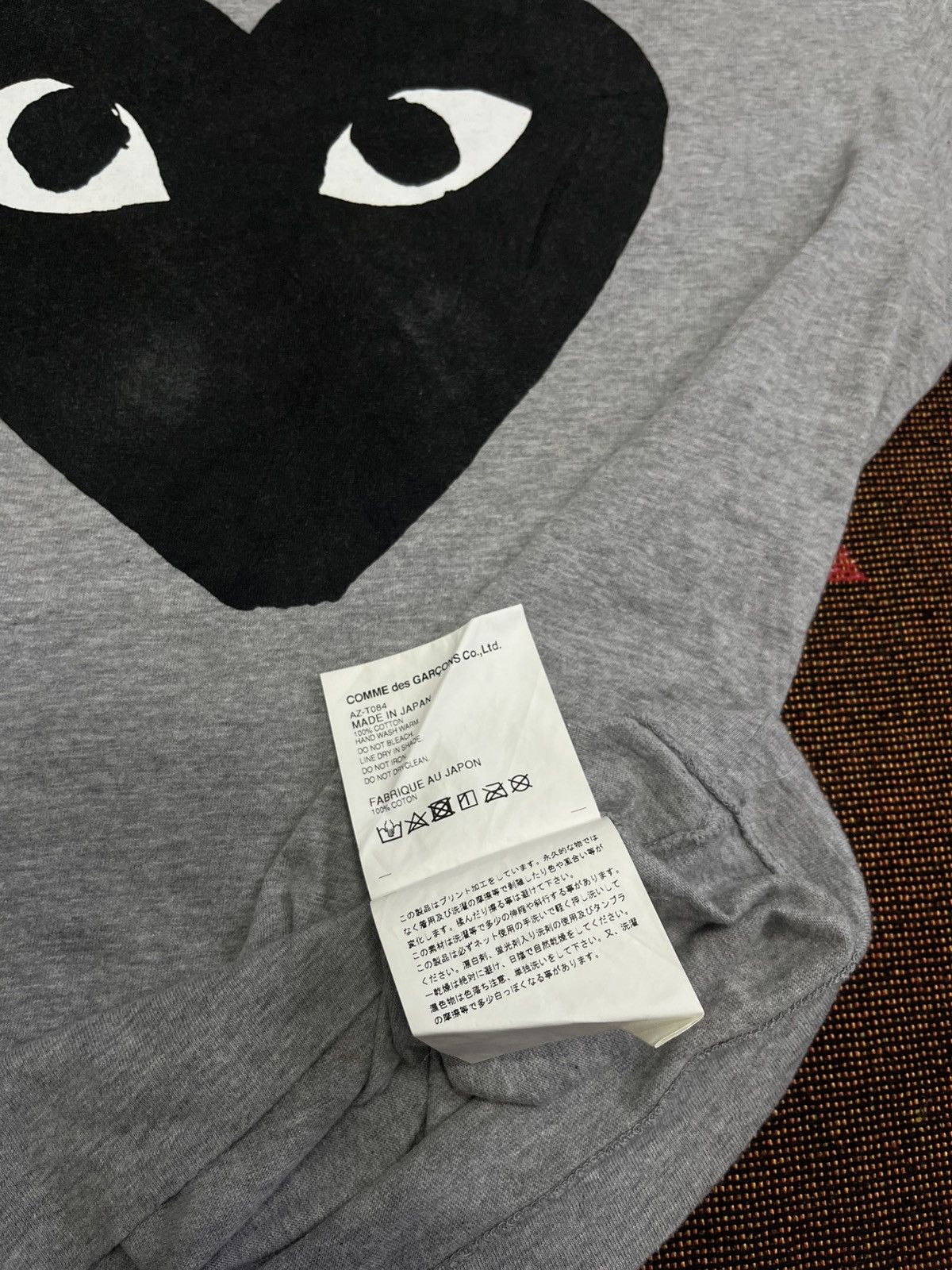 Comme des Garcons PLAY 🇯🇵Comme des Garçons (CDG) PLAY Tee🇯🇵 Size US M / EU 48-50 / 2 - 9 Thumbnail