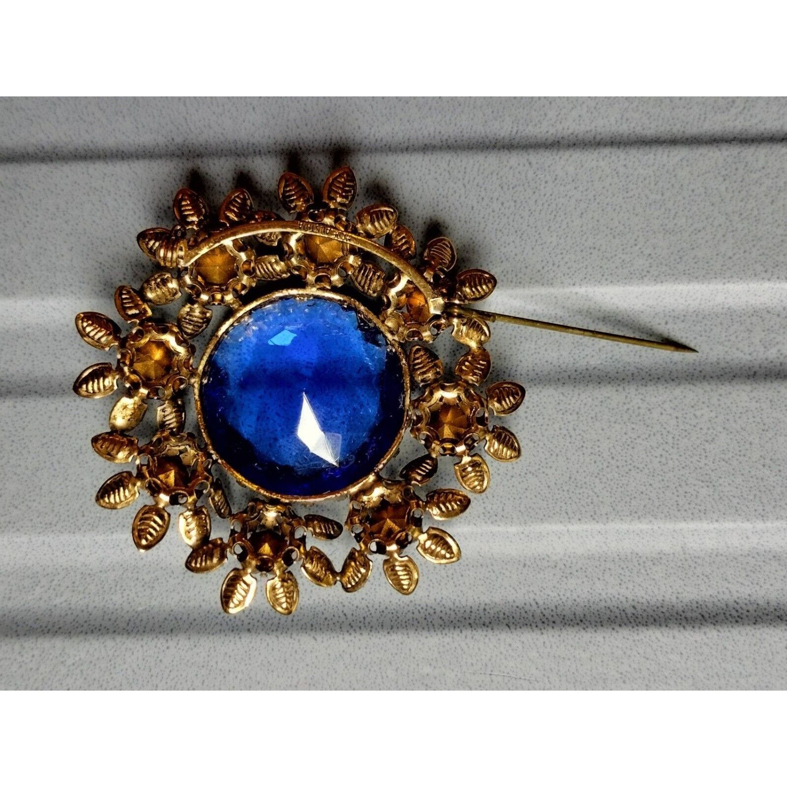 Vintage Vintage Austrian Brooch Crystal Ornate Gold Tone Blue Glass Size ONE SIZE - 10 Thumbnail