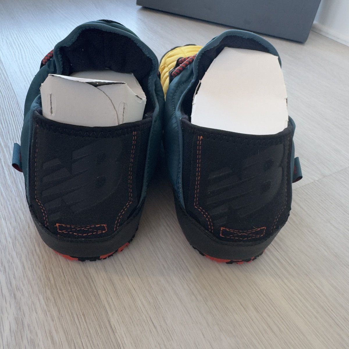 New Balance New Balance Moc v2 slipper sneakers Size US 13 / EU 46 - 7 Thumbnail