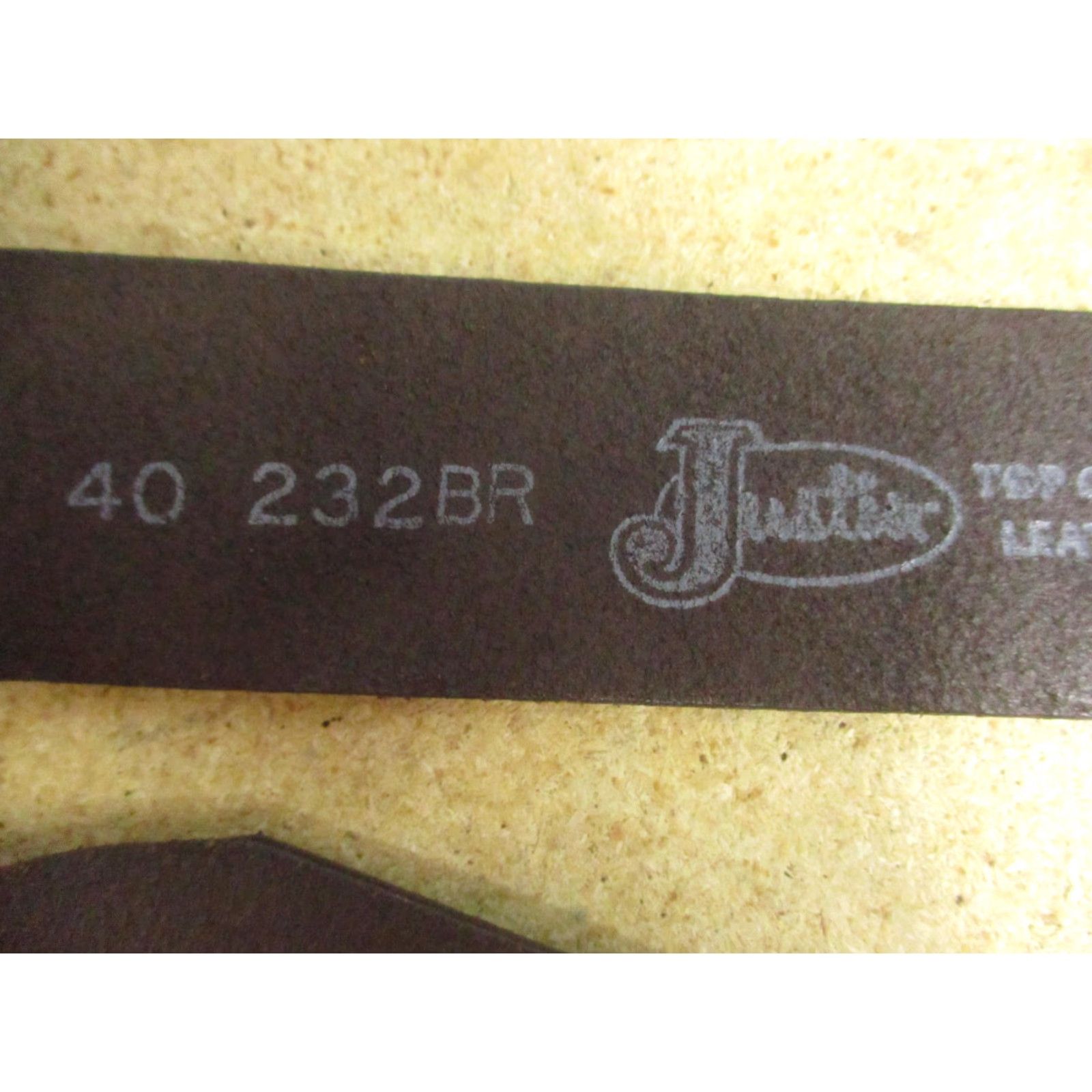 Vintage Justin Belt Mens 40 Brown Top Grain Leather Brass Buckle Made in USA 232BR Size US L / EU 52-54 / 3 - 2 Thumbnail