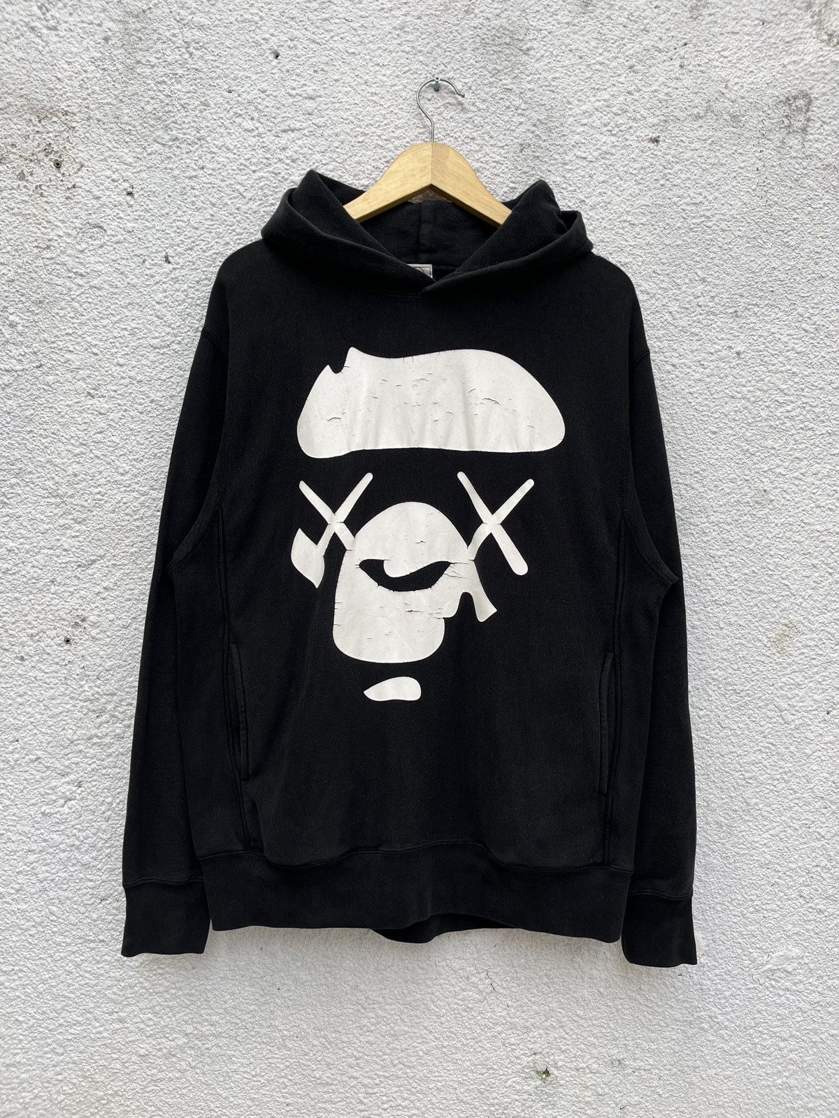 Bape × Kaws 2005 Bape x Kaws “Big Face” Pullover Hoodie Size US M / EU 48-50 / 2 - 1 Thumbnail