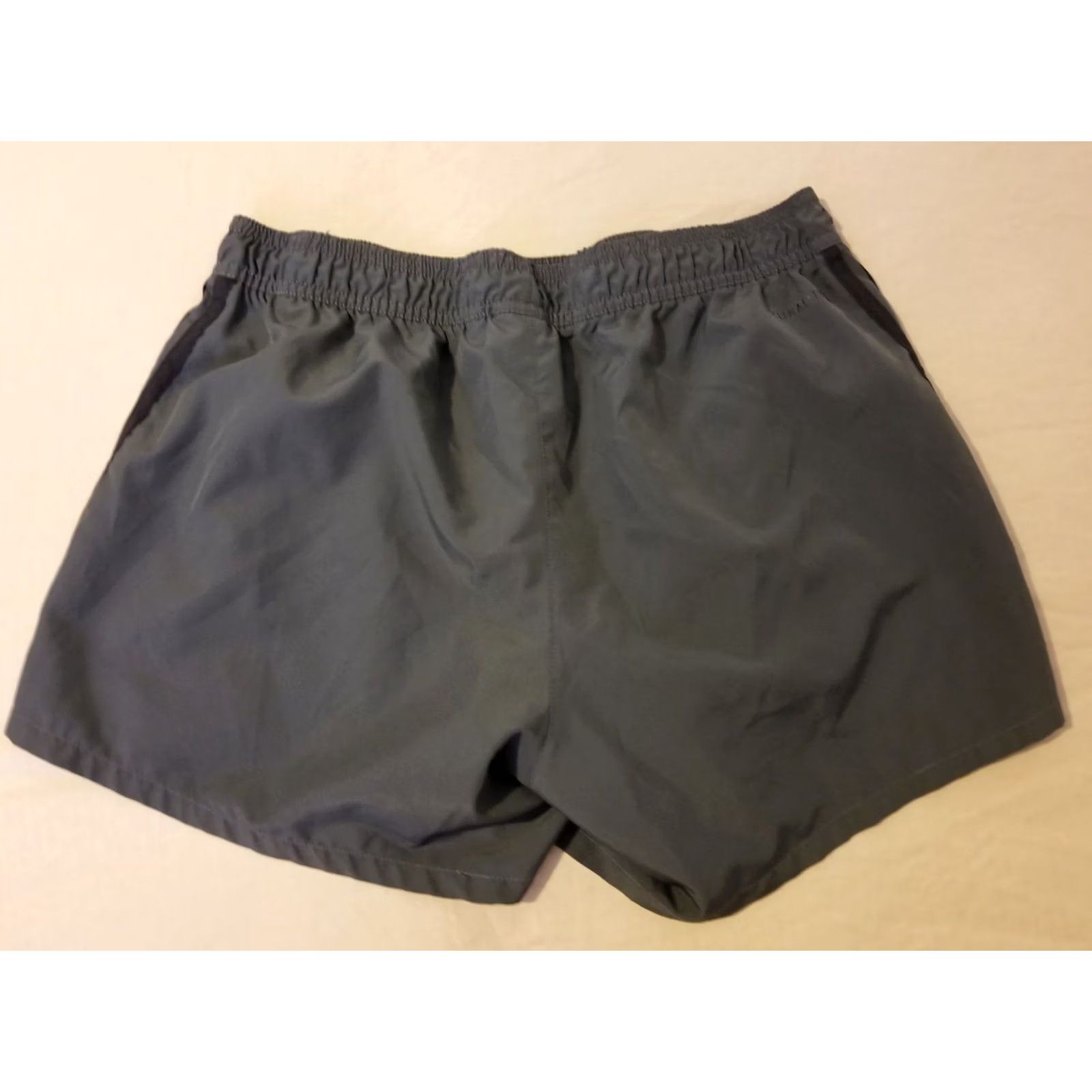 Adidas Womens adidas Shorts M Medium Gray Athletic Gym Workout Size 32" / US 10 / IT 46 - 2 Thumbnail