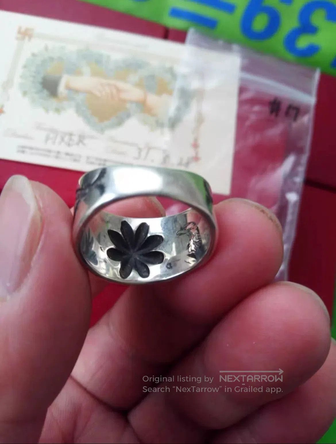 Larry Smith larry smith chrysanthemum nail ring in gold. Size ONE SIZE - 3 Thumbnail