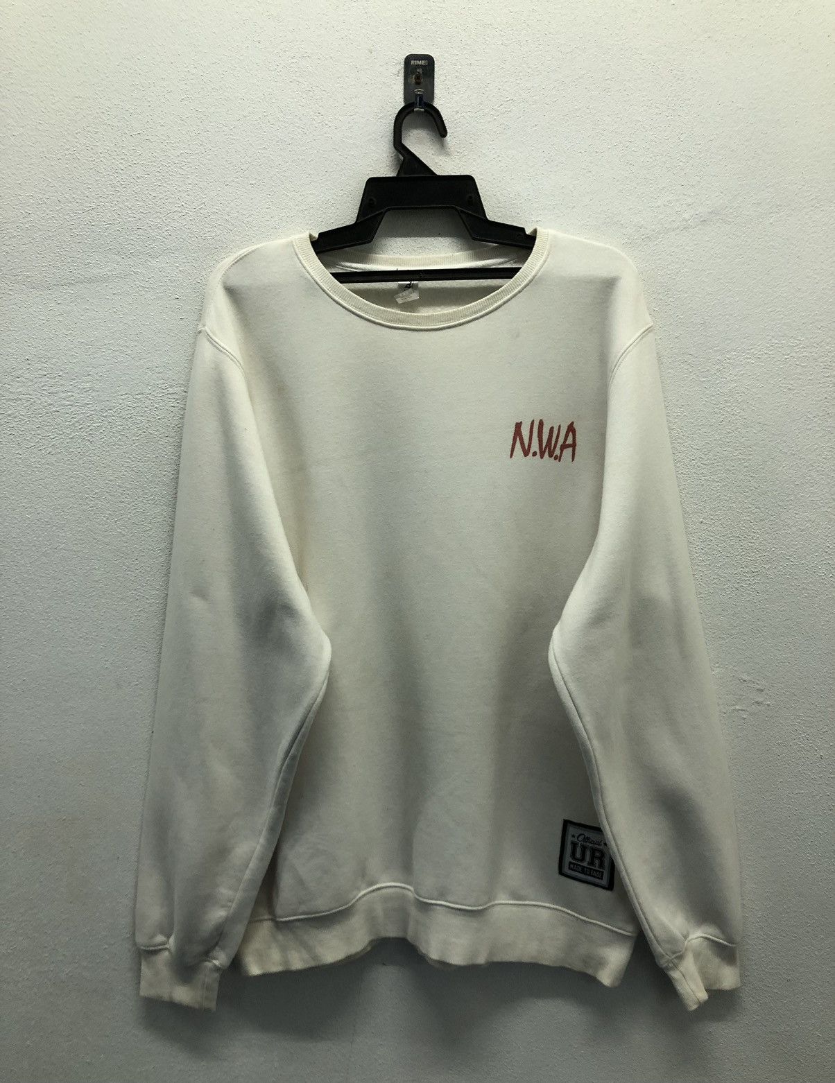Band Tees Vintage N.W.A Niggaz Wit Attitude Official UR Sweatshirt Size US XXL / EU 58 / 5 - 2 Thumbnail