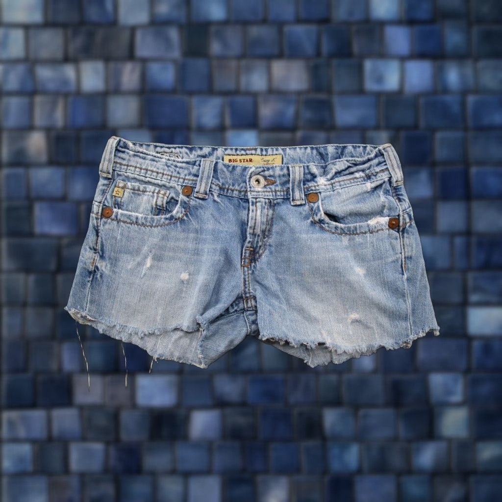 Vintage VINTAGE Buckle BKE Denim Distressed Cut-Off Casey K Women's Denim Shorts Size 28R Y2K Read Size 28" / US 6 / IT 42 - 1 Thumbnail