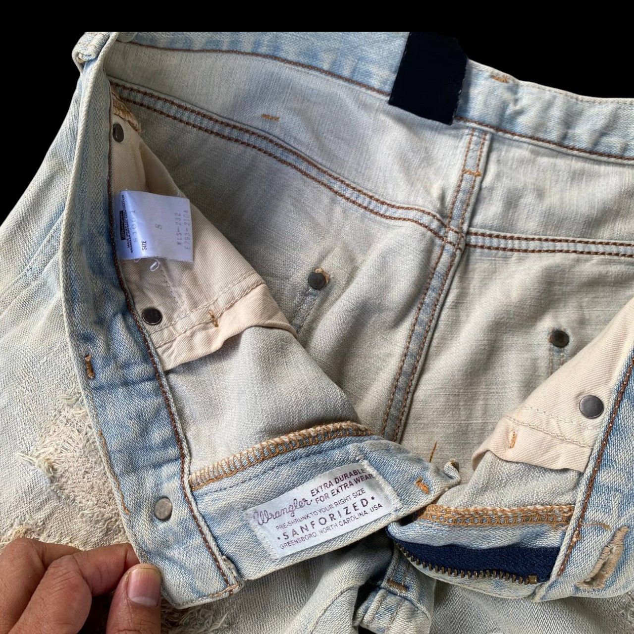 AKM × Wrangler RARE AKM X WRANGLER FLARED BORO DISTRESSED DIRTY STAIN W28 Size US 28 / EU 44 - 5 Thumbnail