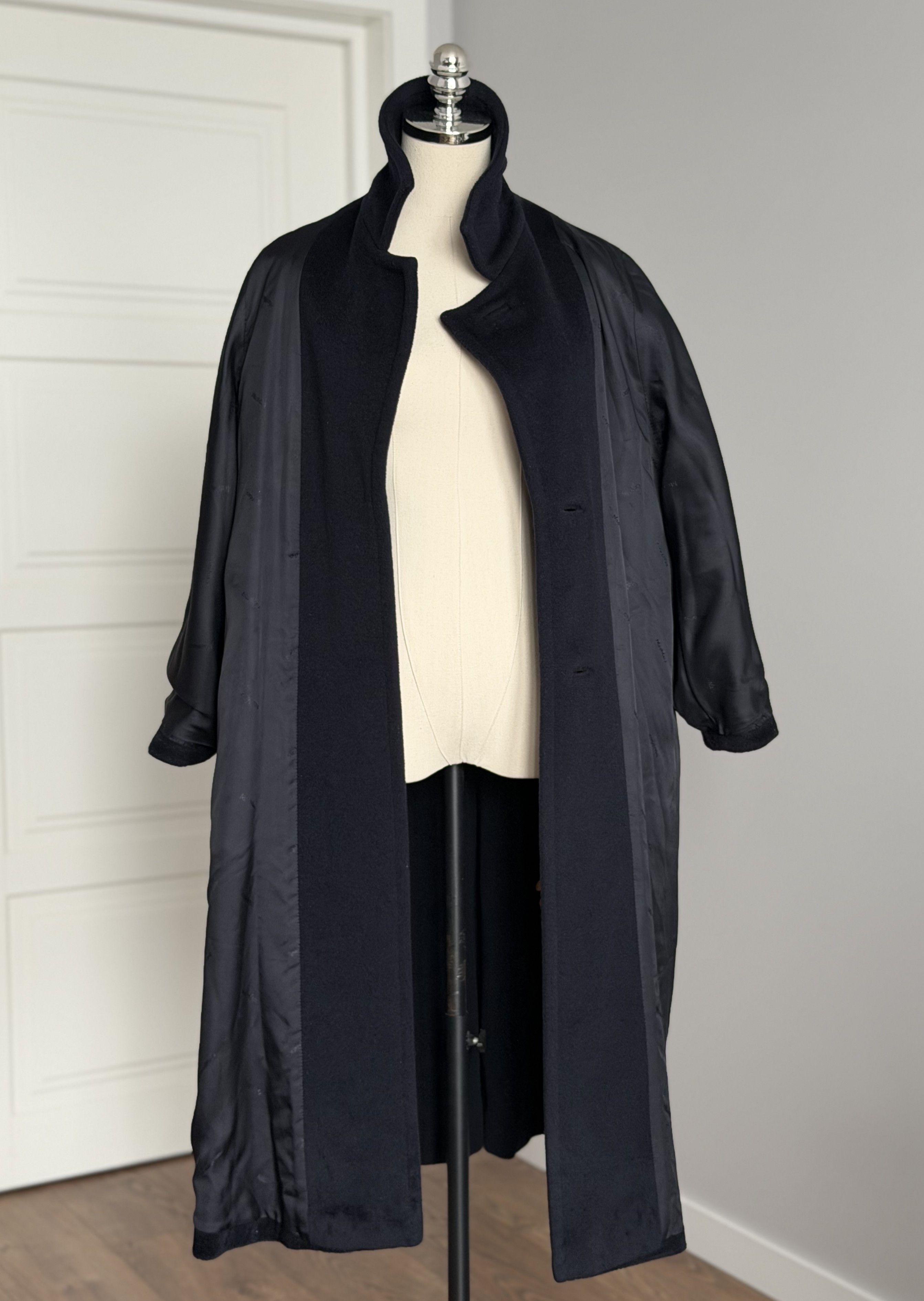 Max Mara MAX MARA Oversized Wool Cashmere Long Coat Made In Italy Size M / US 6-8 / IT 42-44 - 9 Thumbnail
