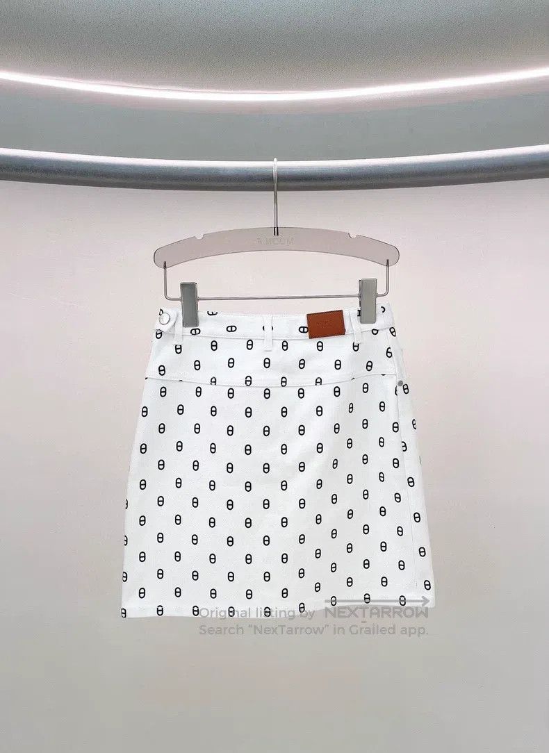 Hermes Hermes White pig nose short skirt Size 42" / US 20 - 2 Thumbnail