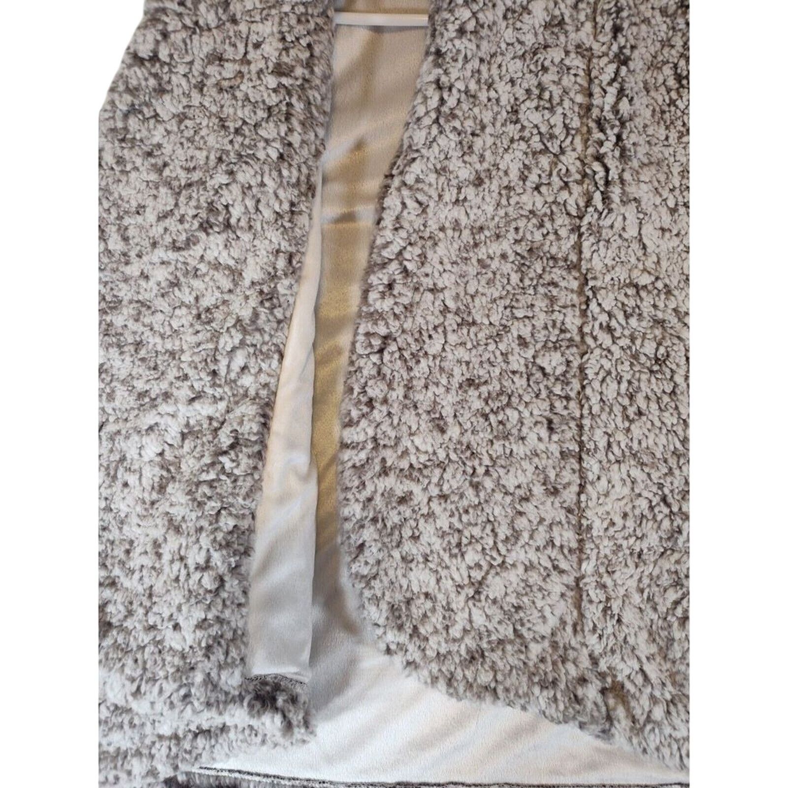 & Other Stories CUPIO WOMAN BEIGE WAISTCOAT Vest SIZE Medium cozy soft Size M / US 6-8 / IT 42-44 - 7 Thumbnail
