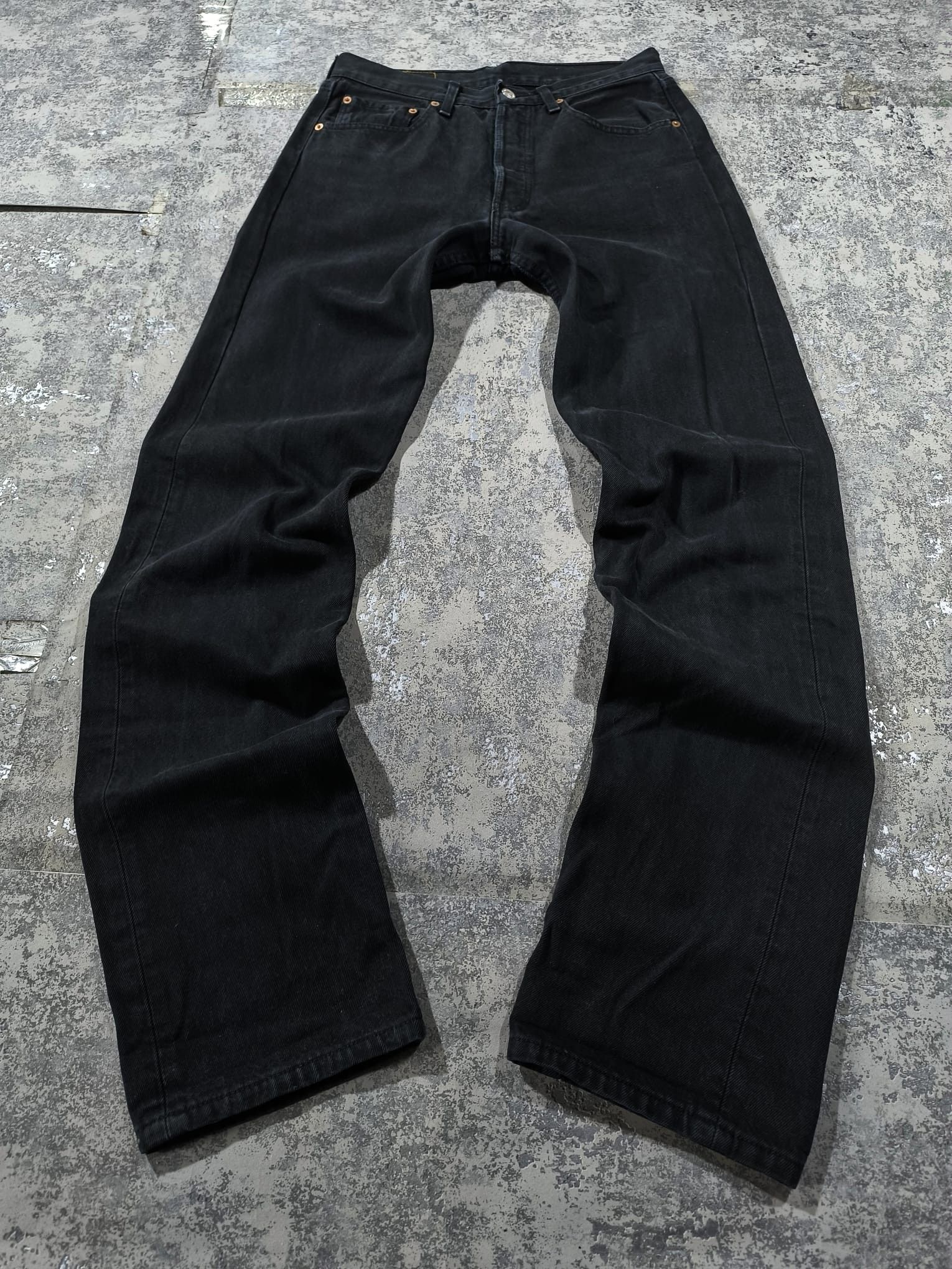 Levi's 90s black 501 31x36 Size US 30 / EU 46 - 1 Thumbnail