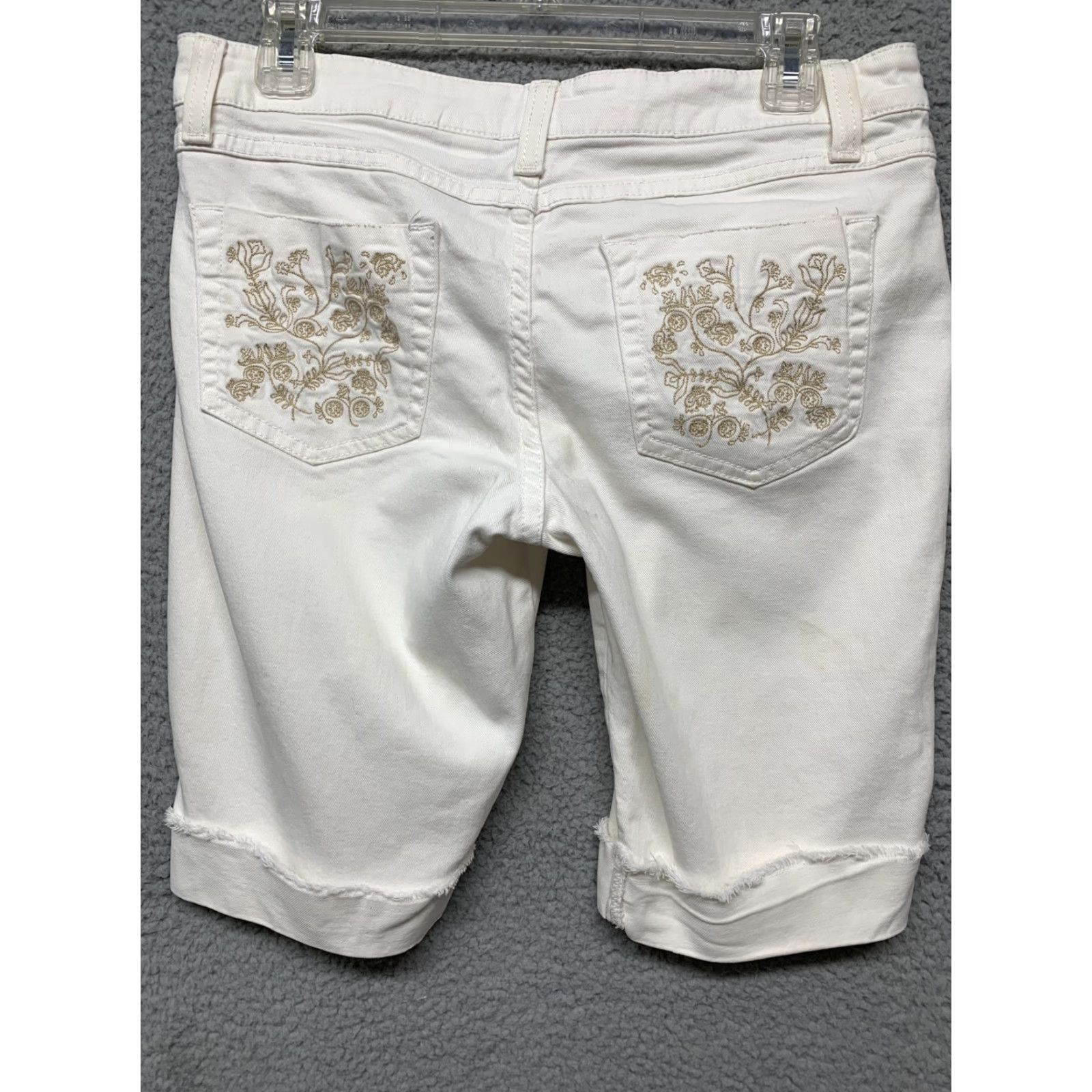 Vintage Nobo Shorts Women's/Junior’s Size 11 White 6 Pockets Gold Stitching-Back Pockets Shirt Size 32" / US 10 / IT 46 - 4 Thumbnail