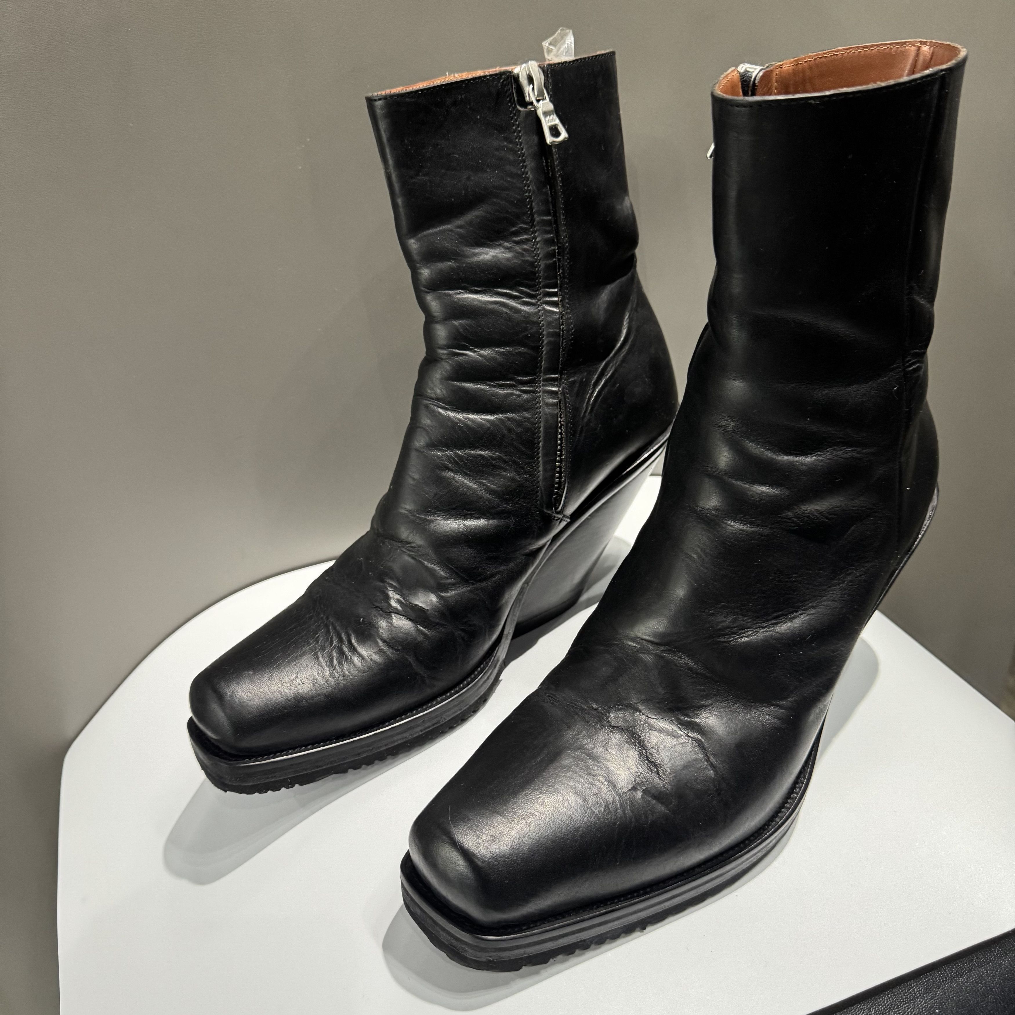 Vetements Demna Gvasalia Size US 12 / EU 45 - 2 Thumbnail