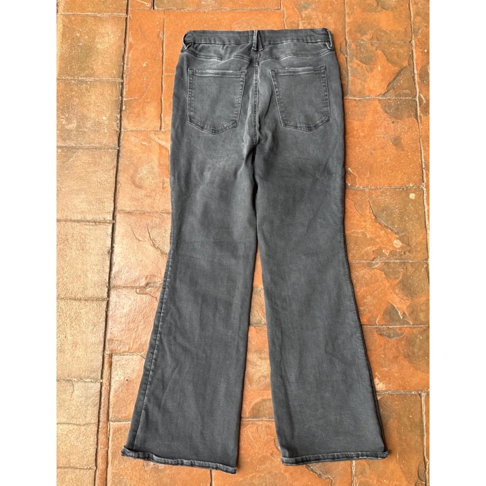 Good American Good American Soft Sculpt Pull-On Flare Jeans Women’s 2XL Stretch Size 40" / US 18 - 3 Thumbnail