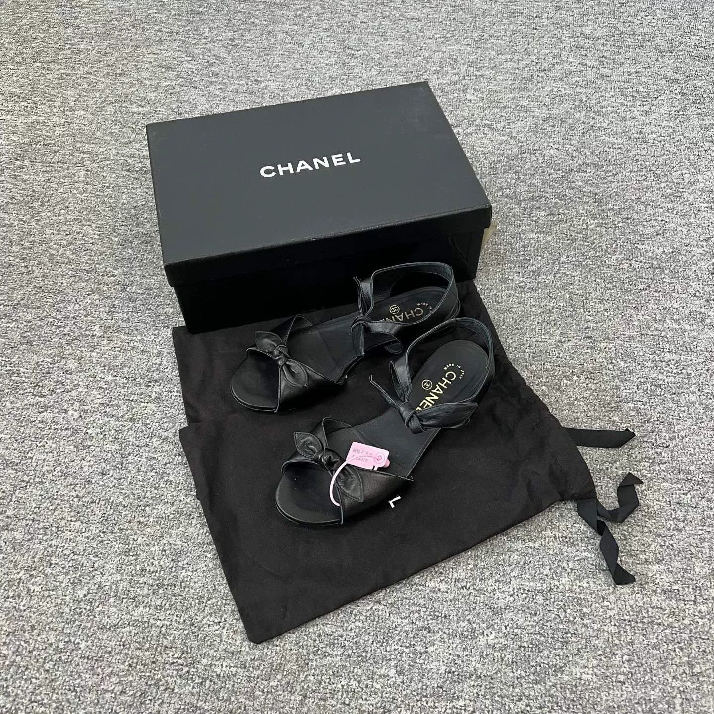 Chanel Chanel 20P Black Bow Flat Sandals Size US 6.5 / IT 36.5 - 1 Thumbnail