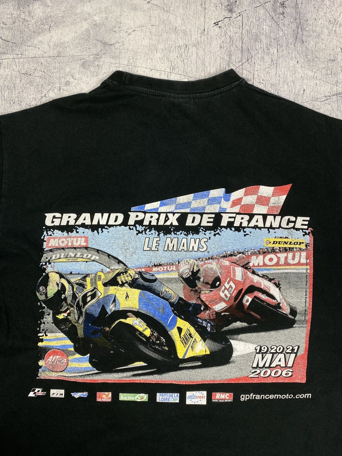 Vintage Vintage 00s Grand Prix De France Le Mans Racing Tee f1 y2k Size US L / EU 52-54 / 3 - 3 Thumbnail