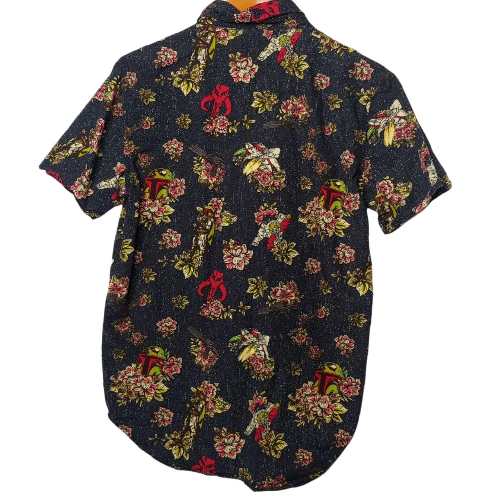 Star Wars Star Wars Boba Fett Shirt Men S Black Floral Galaxy Short Sleeve Button-Up Tropical Film Theme Size US S / EU 44-46 / 1 - 2 Thumbnail