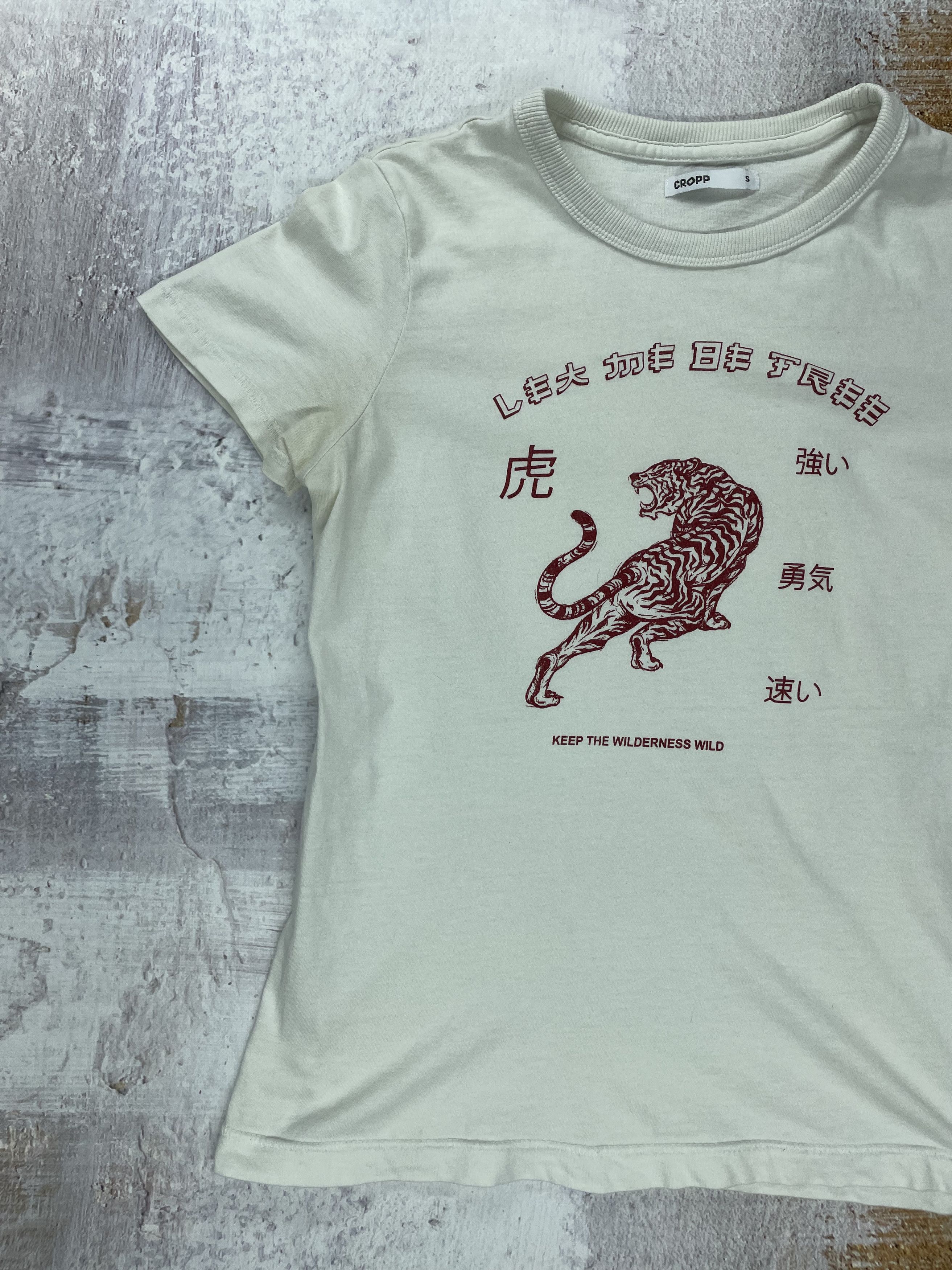 Japanese Brand Vintage T-Shirt Women’s Size S Size S / US 4 / IT 40 - 3 Thumbnail