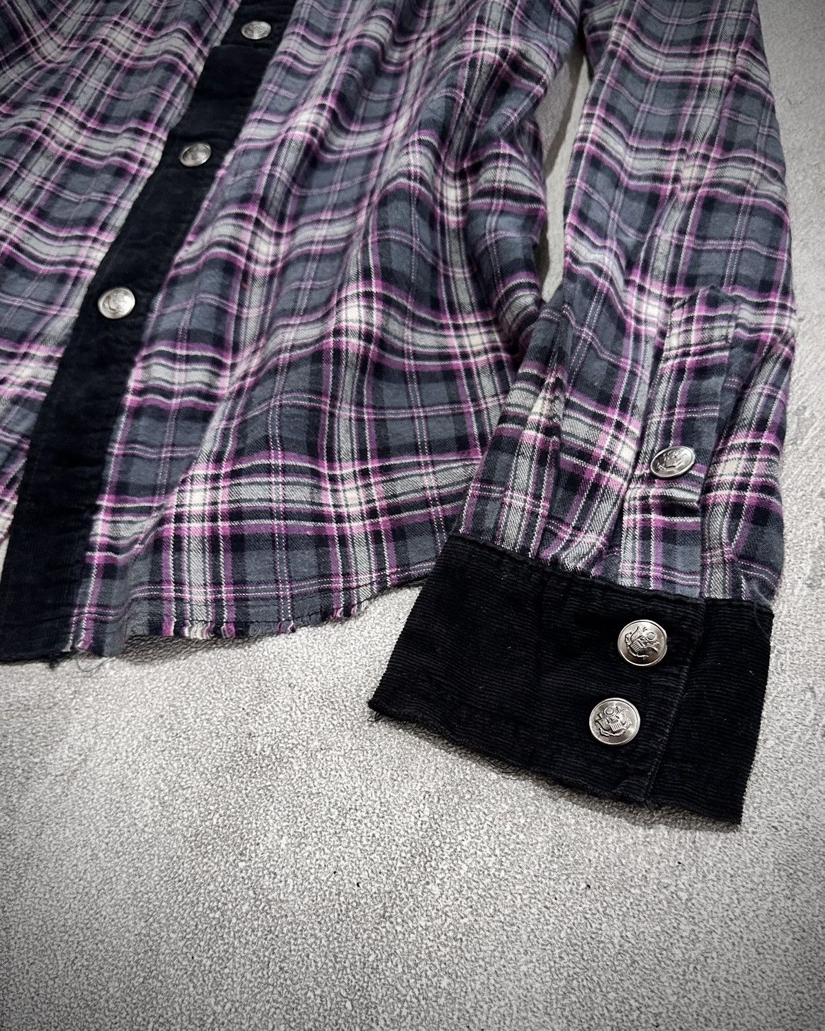 Japanese Brand Vkei In The Attic Studded Flannel Shirt Size US M / EU 48-50 / 2 - 3 Thumbnail