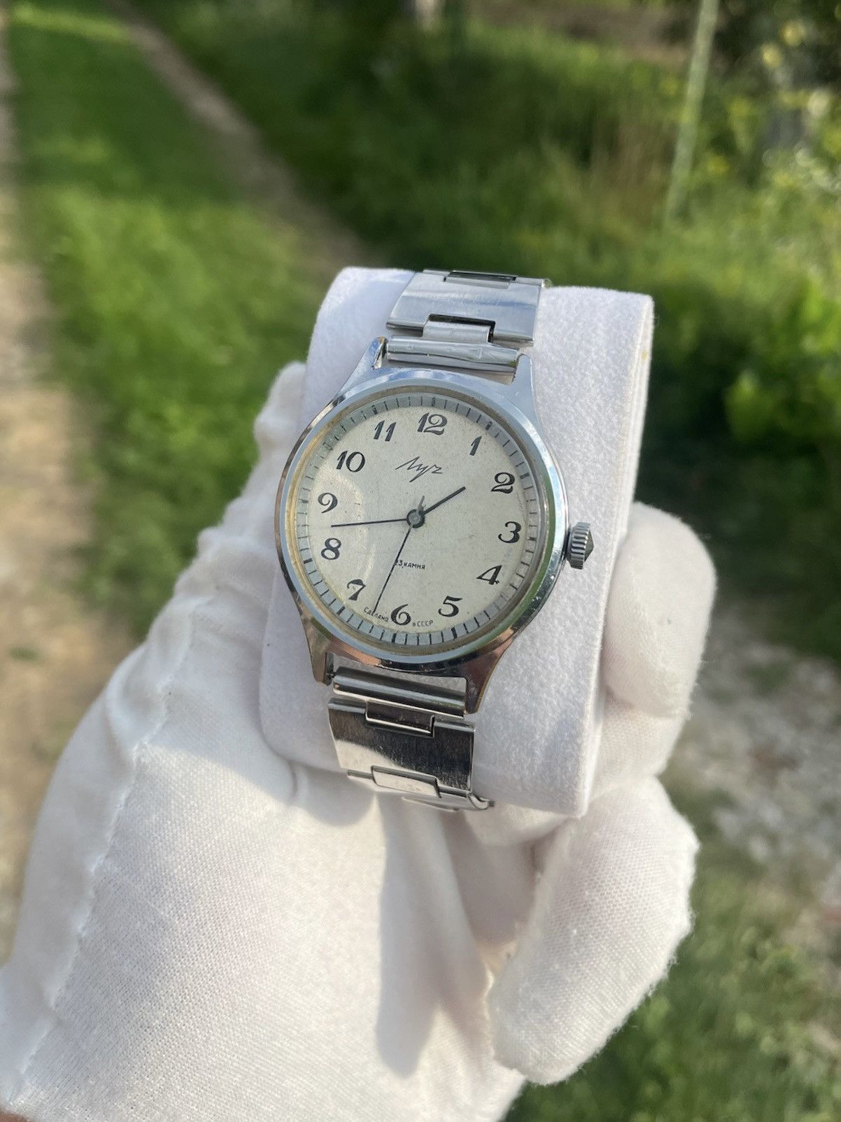 Vintage Vintage Watch Luch Mechanical Wristwatch 1980s Size ONE SIZE - 3 Thumbnail