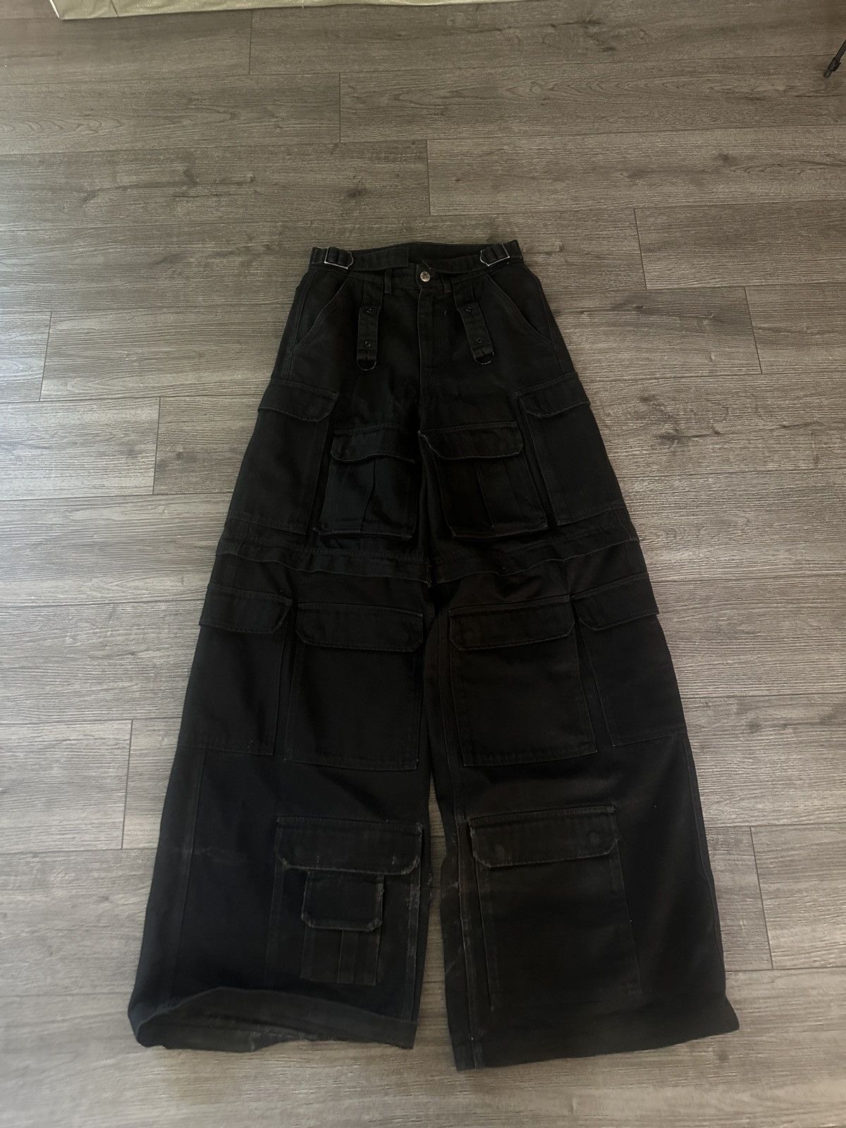 Vetements Vetements Multi Cargo Pocket Pants Size US 28 / EU 44 - 1 Thumbnail